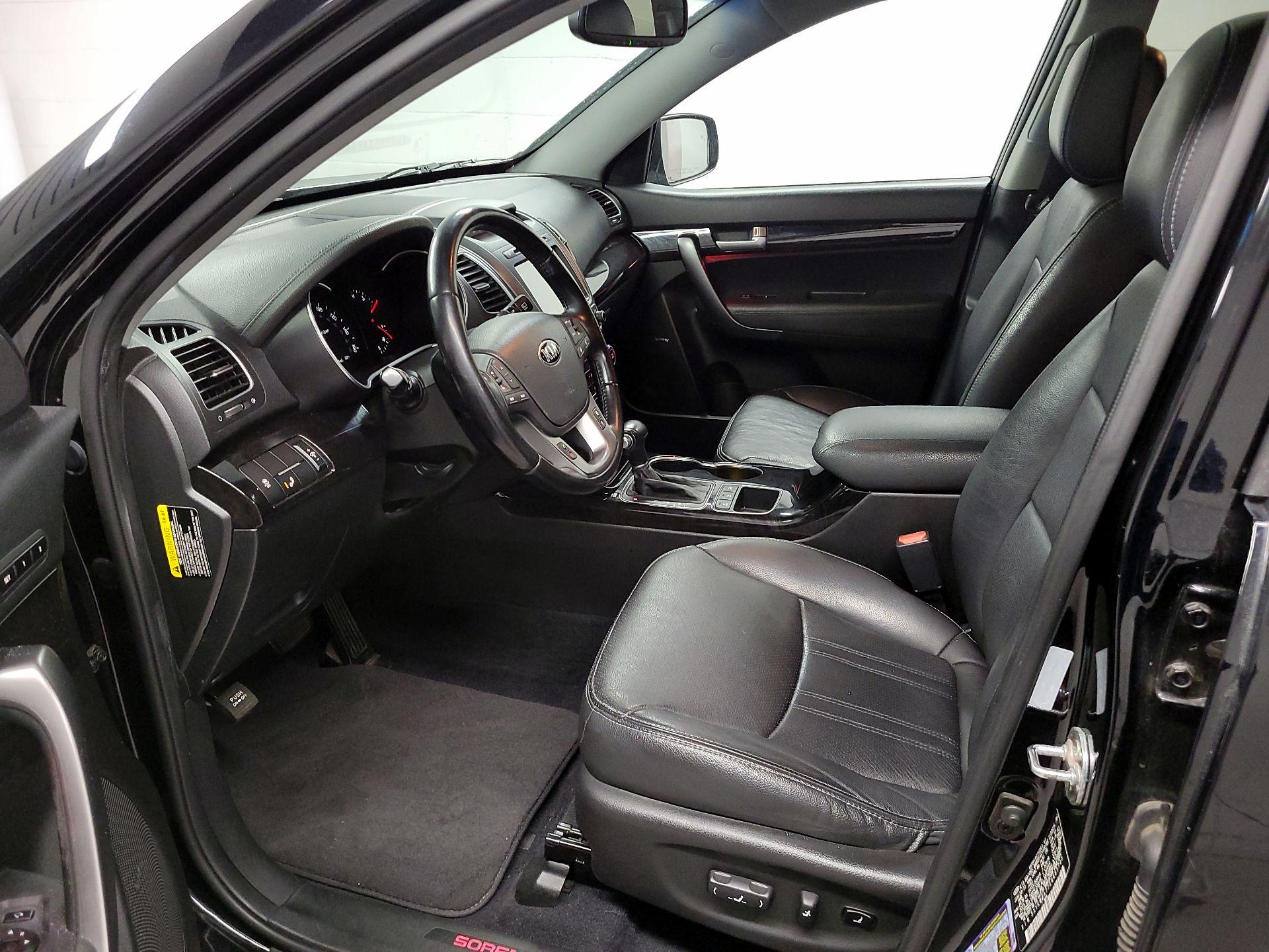 Thumbnail: 2014 Kia Sorento - 11