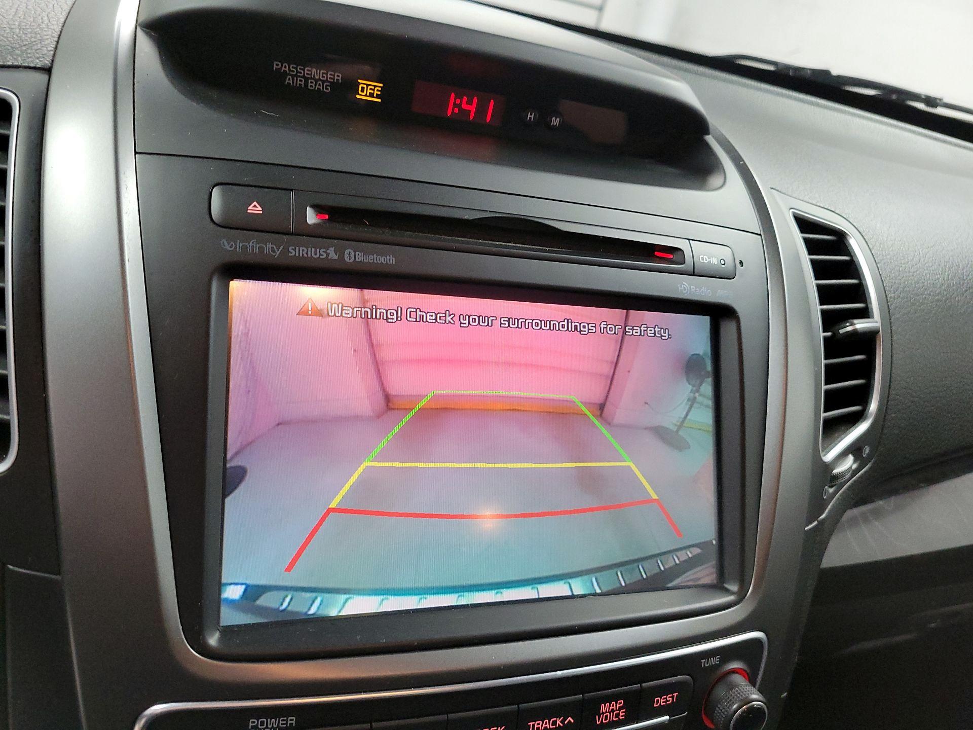 Thumbnail: 2014 Kia Sorento - 15