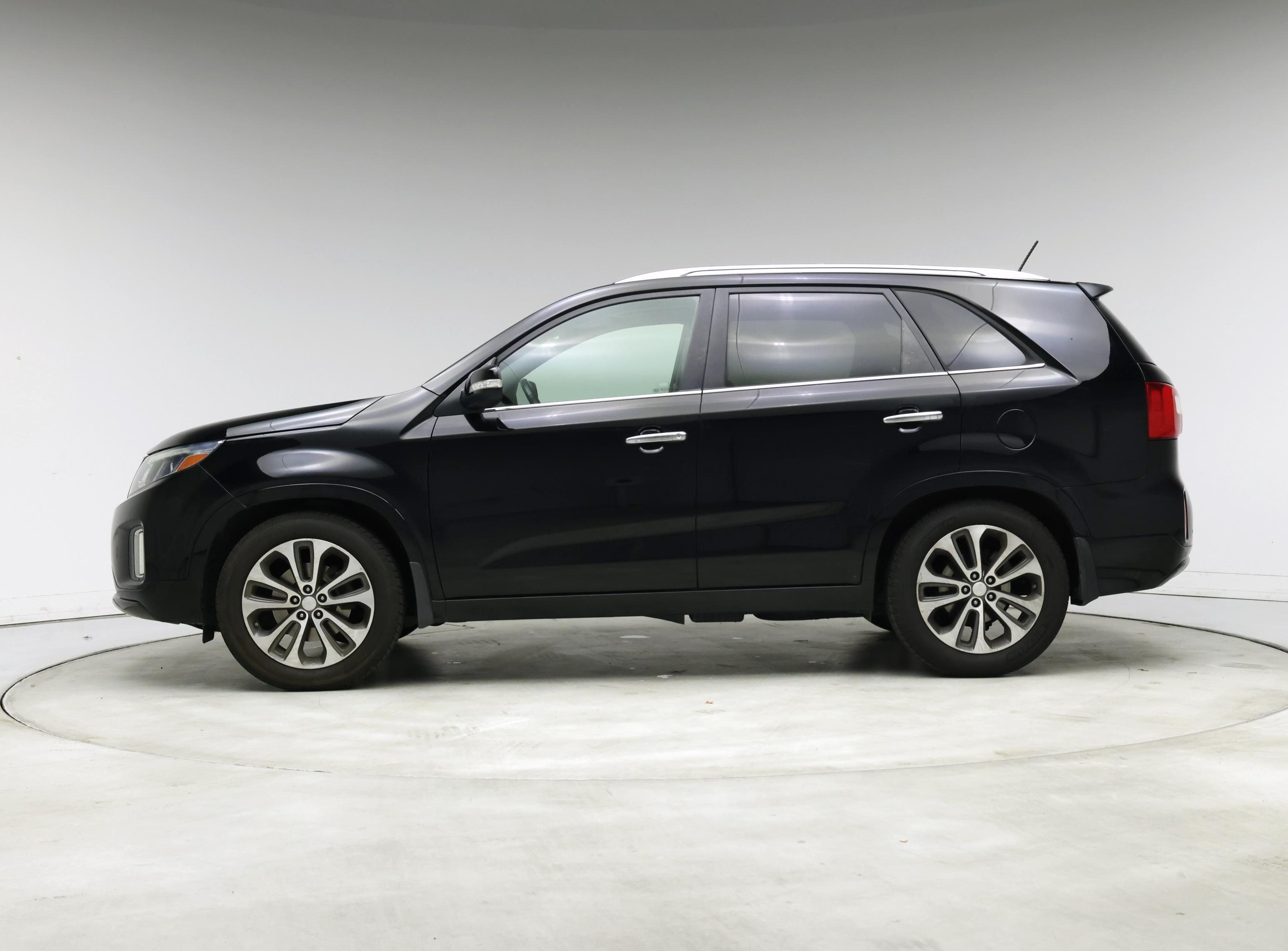 Thumbnail: 2014 Kia Sorento - 3