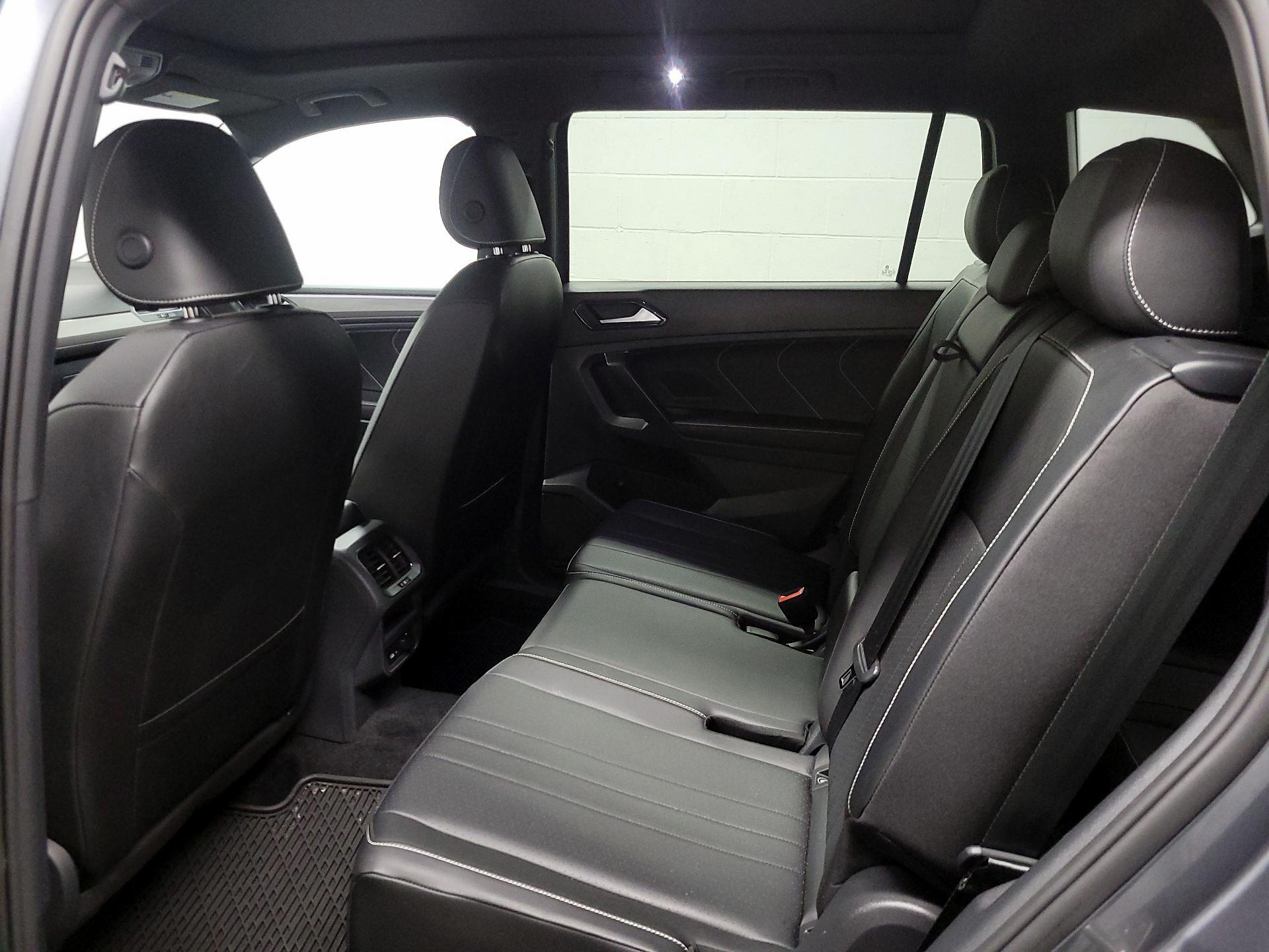 Thumbnail: 2023 Volkswagen Tiguan - 17