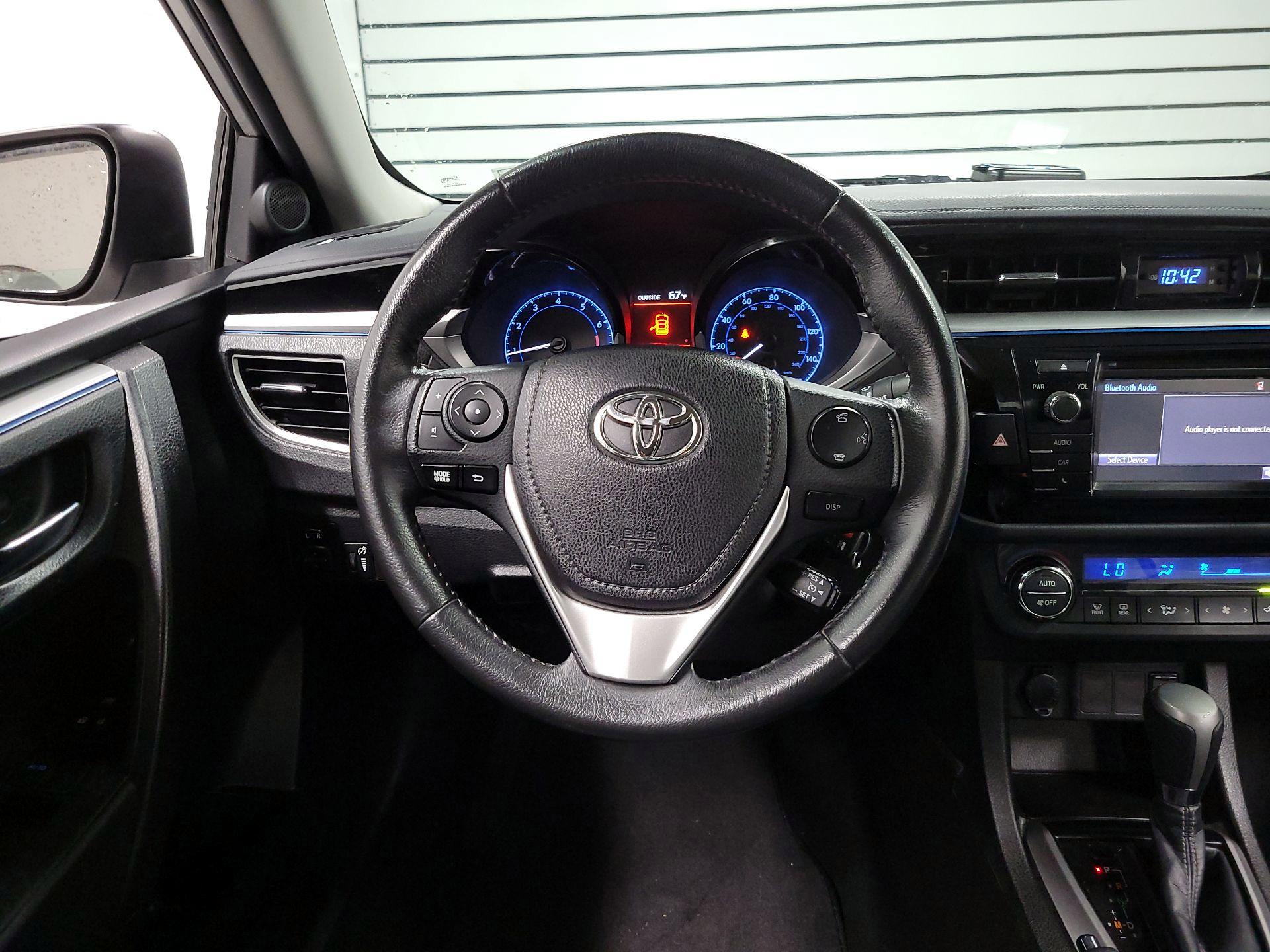 Thumbnail: 2015 Toyota Corolla - 10