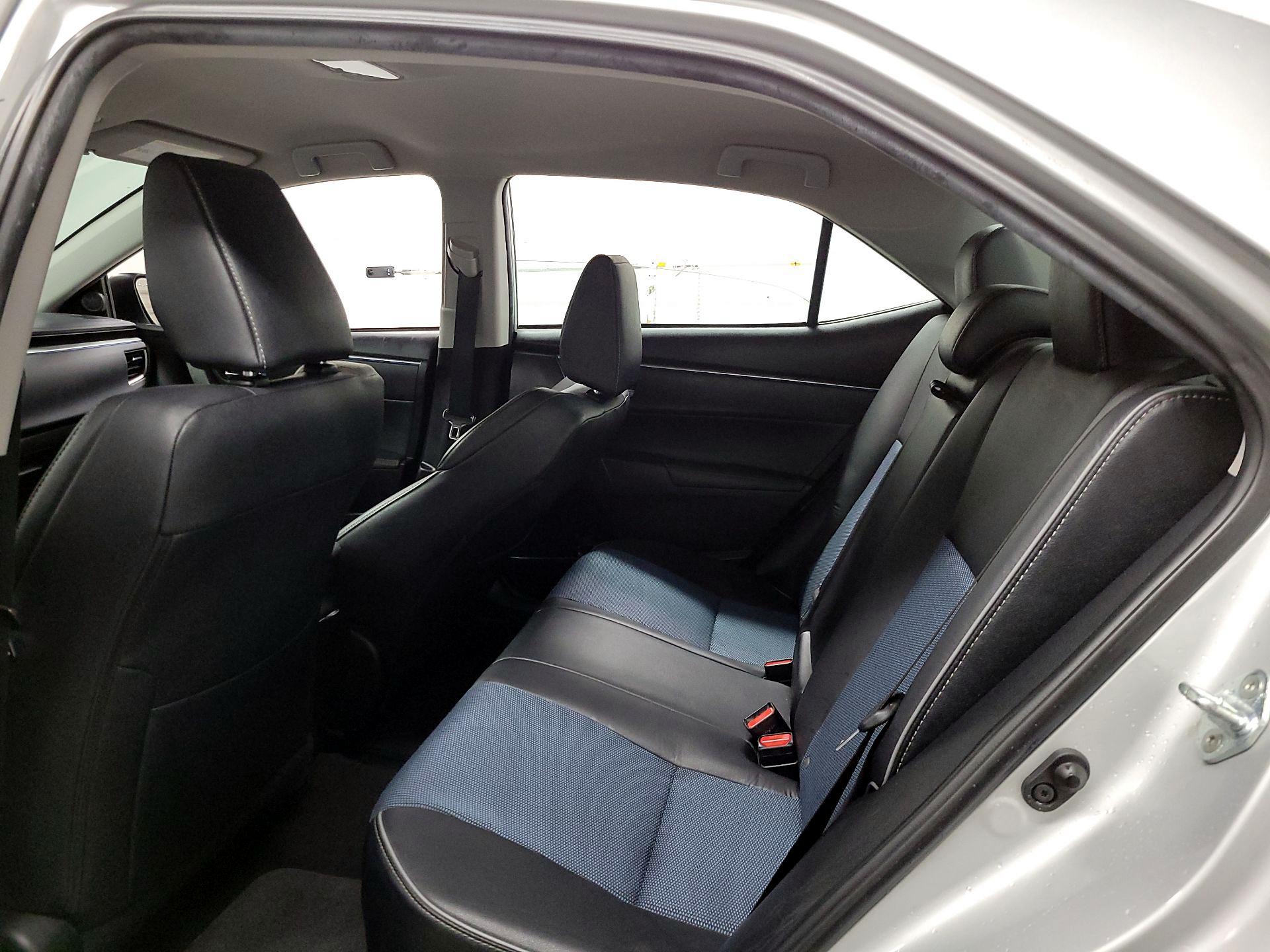 Thumbnail: 2015 Toyota Corolla - 17