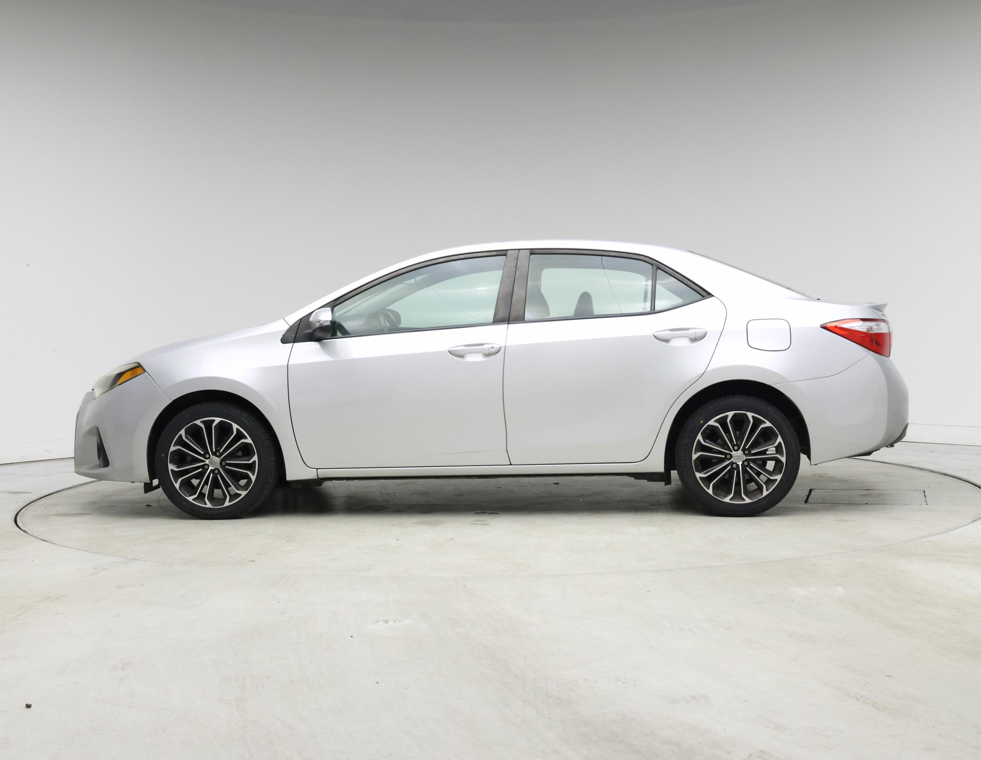 Thumbnail: 2015 Toyota Corolla - 3
