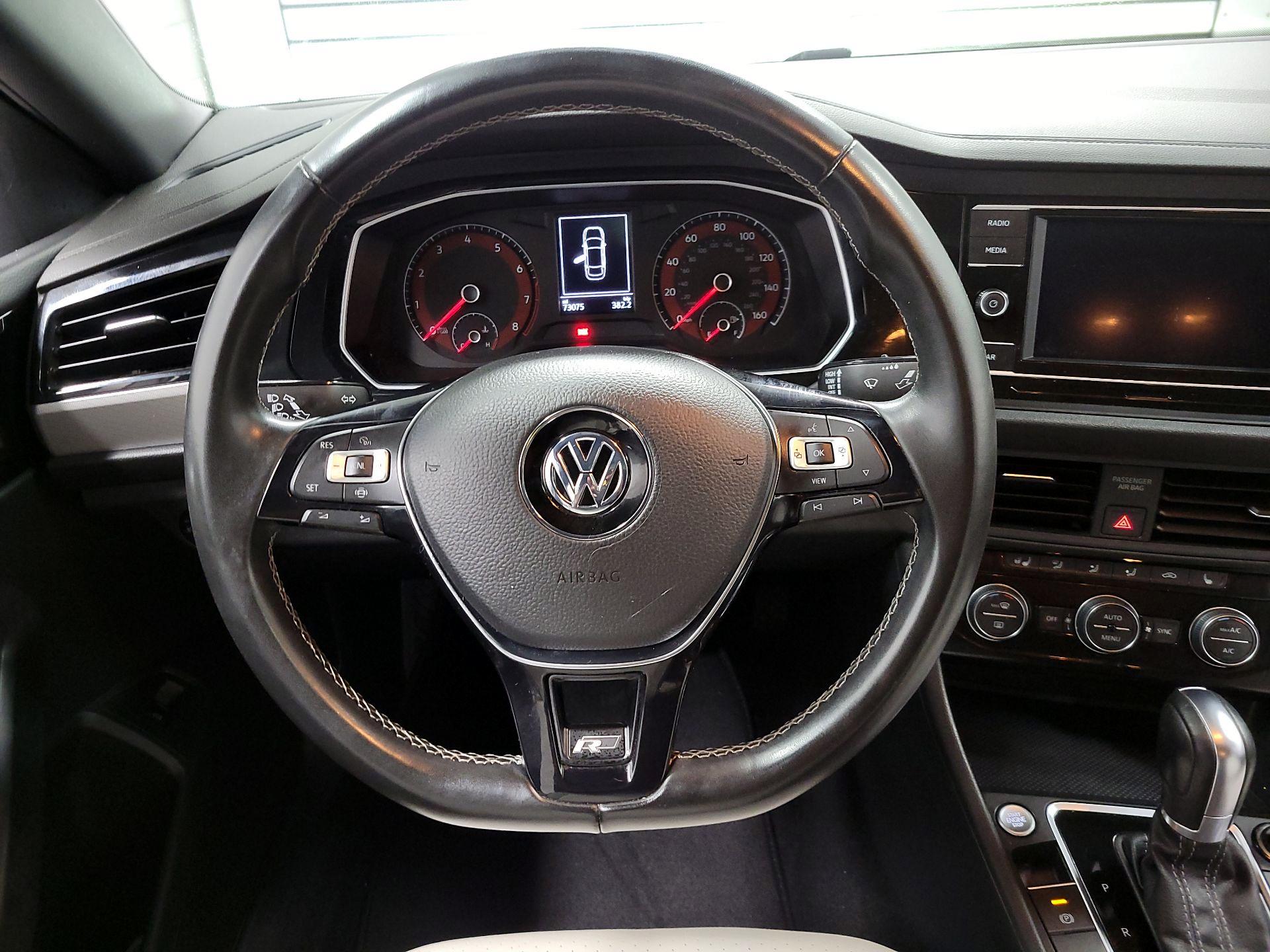Thumbnail: 2019 Volkswagen Jetta - 10
