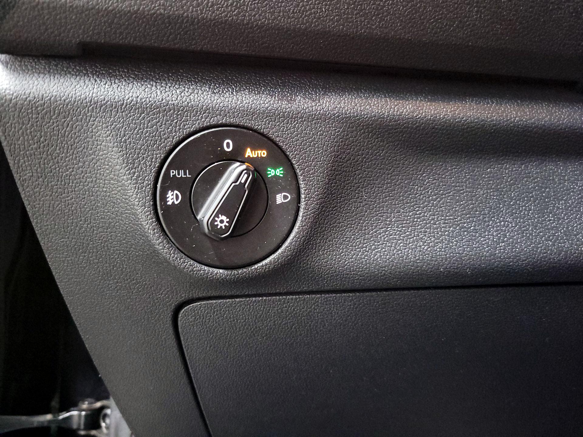 Thumbnail: 2019 Volkswagen Jetta - 13