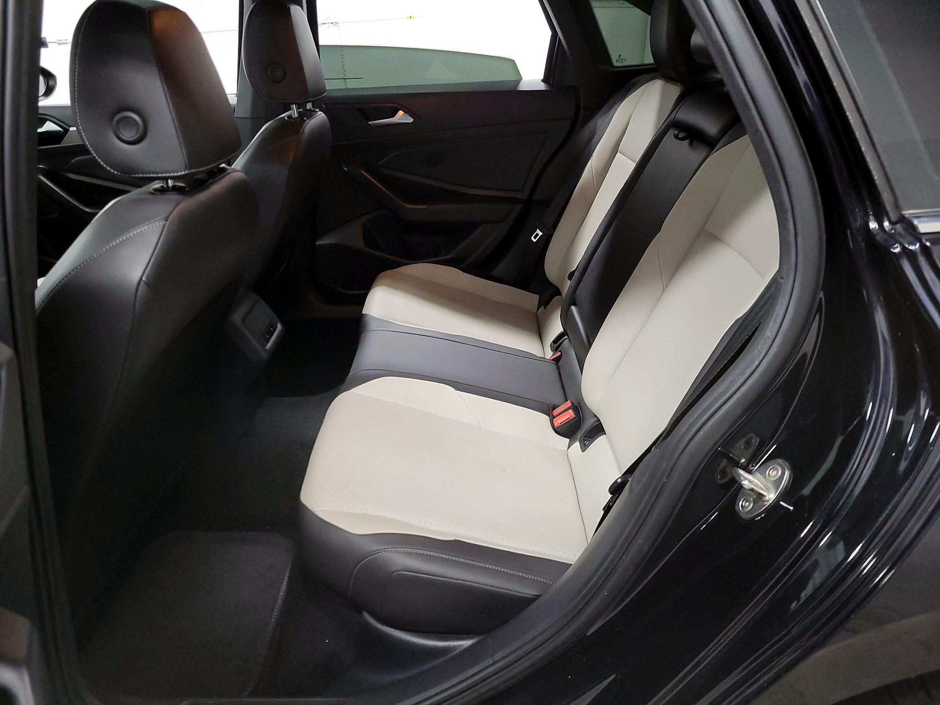 Thumbnail: 2019 Volkswagen Jetta - 19