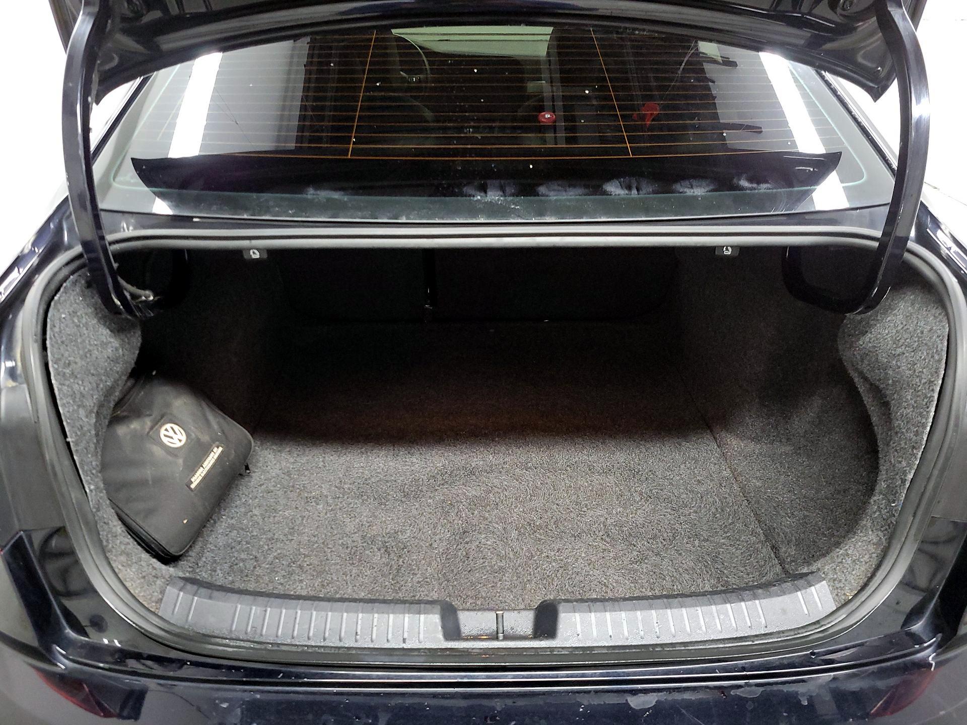 Thumbnail: 2019 Volkswagen Jetta - 20