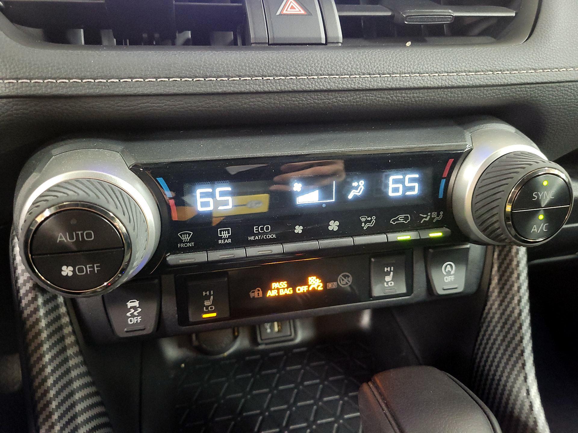 Thumbnail: 2023 Toyota RAV4 - 15