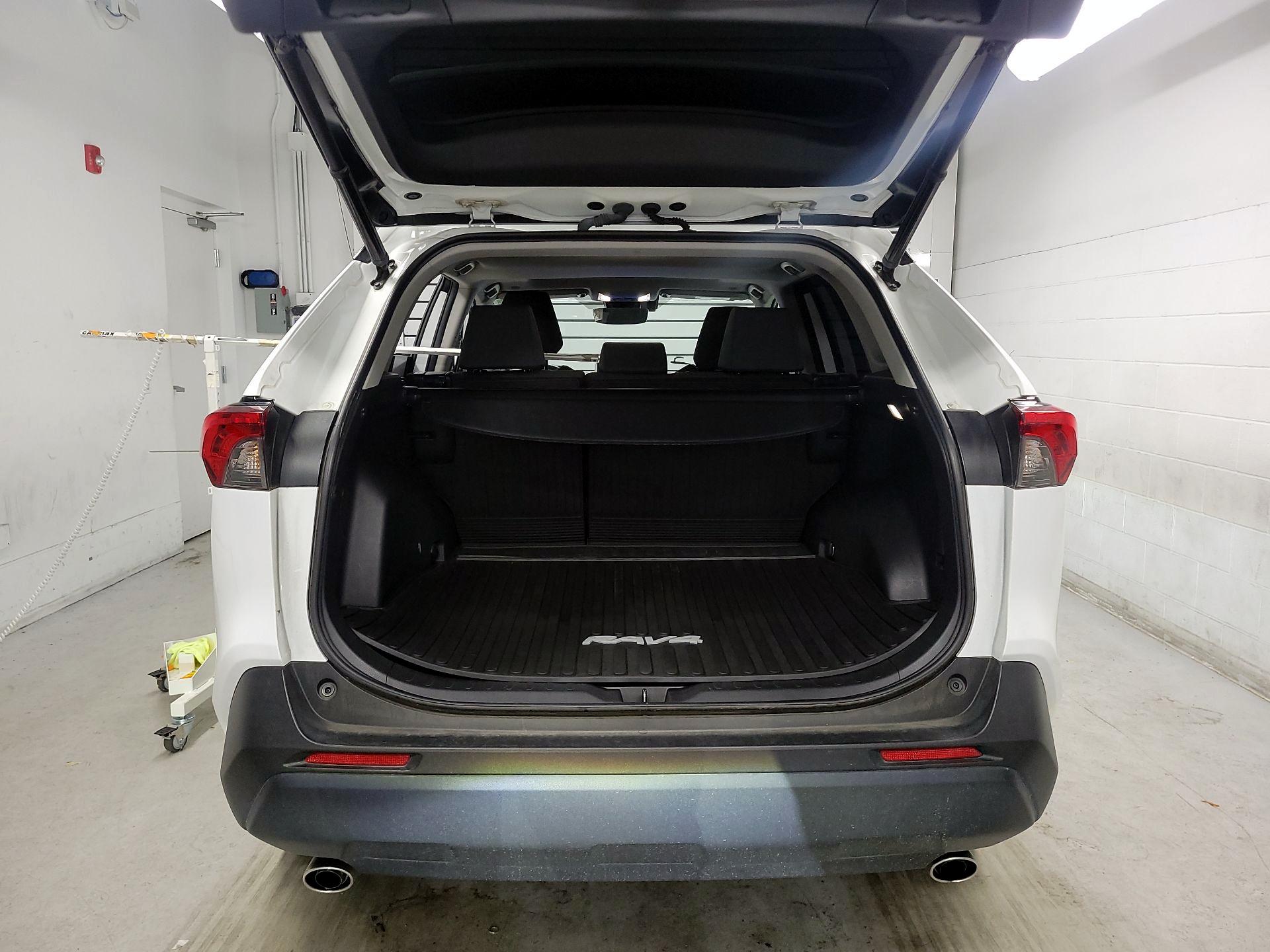 Thumbnail: 2023 Toyota RAV4 - 18