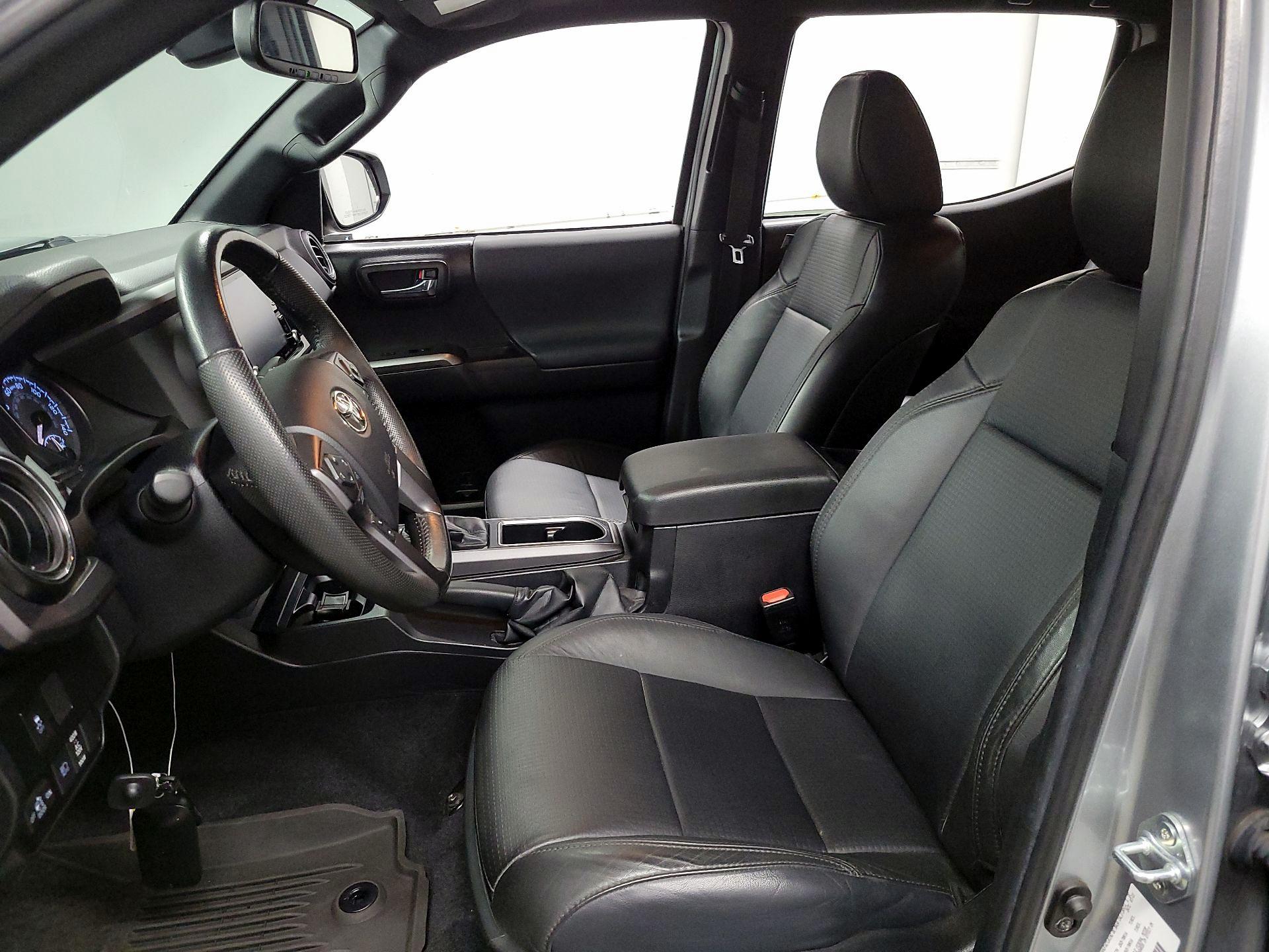 Thumbnail: 2022 Toyota Tacoma - 11