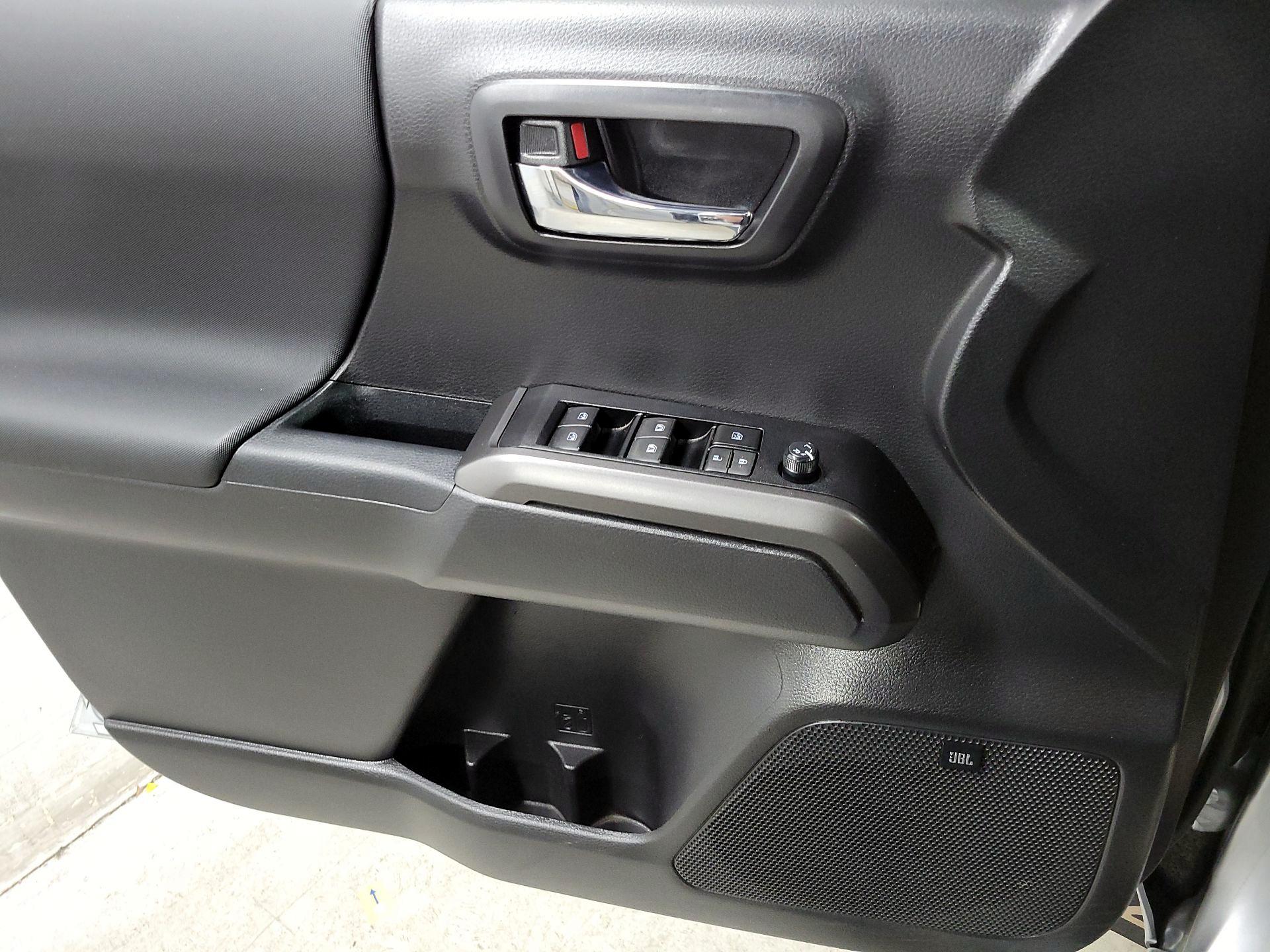 Thumbnail: 2022 Toyota Tacoma - 12