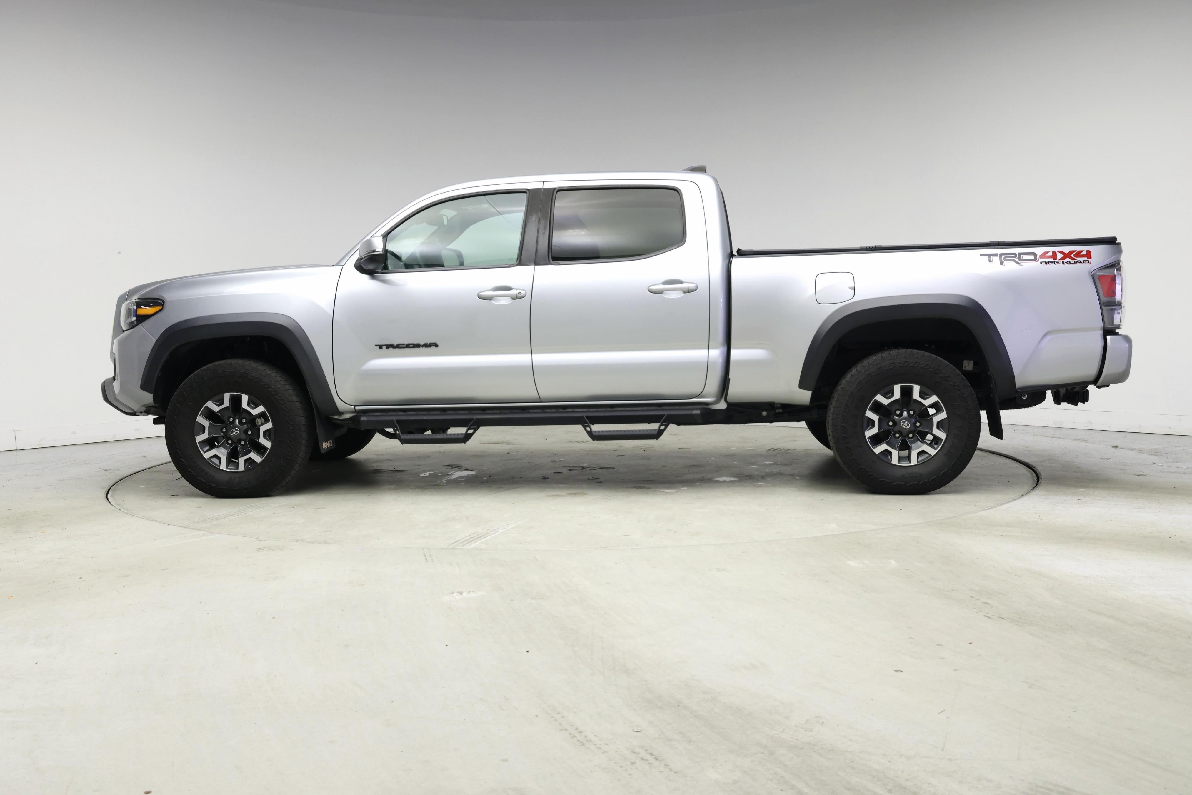 Thumbnail: 2022 Toyota Tacoma - 3