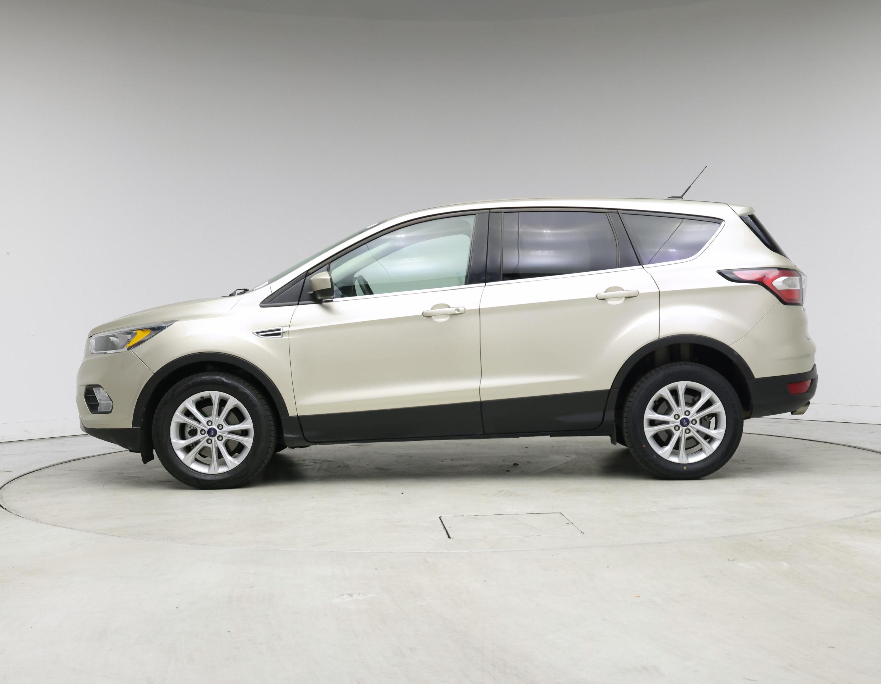 Thumbnail: 2017 Ford Escape - 3