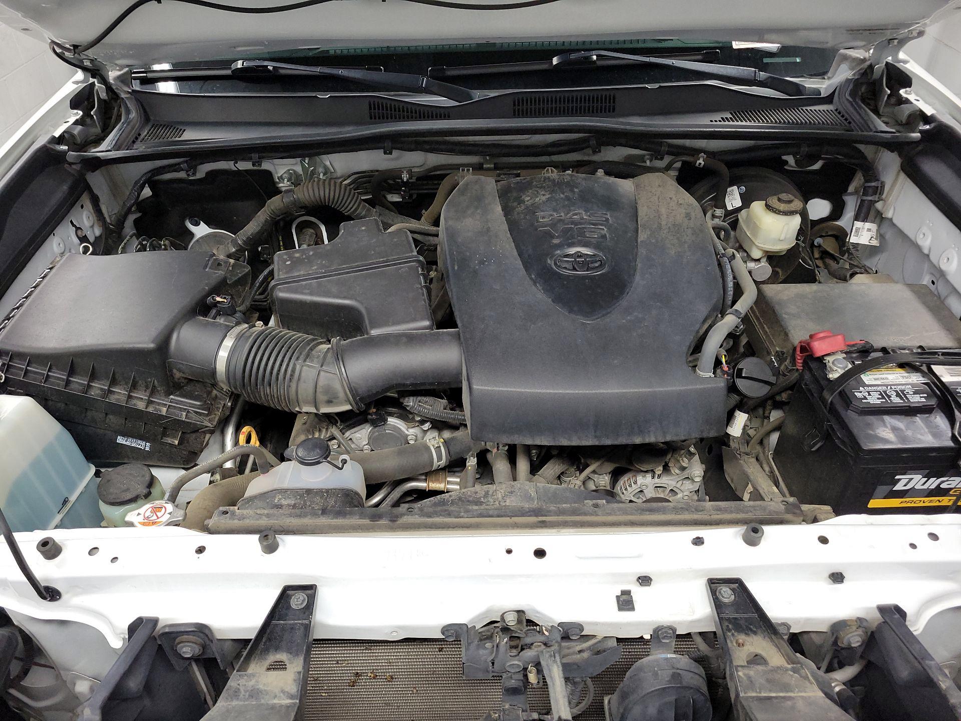 Thumbnail: 2018 Toyota Tacoma - 18