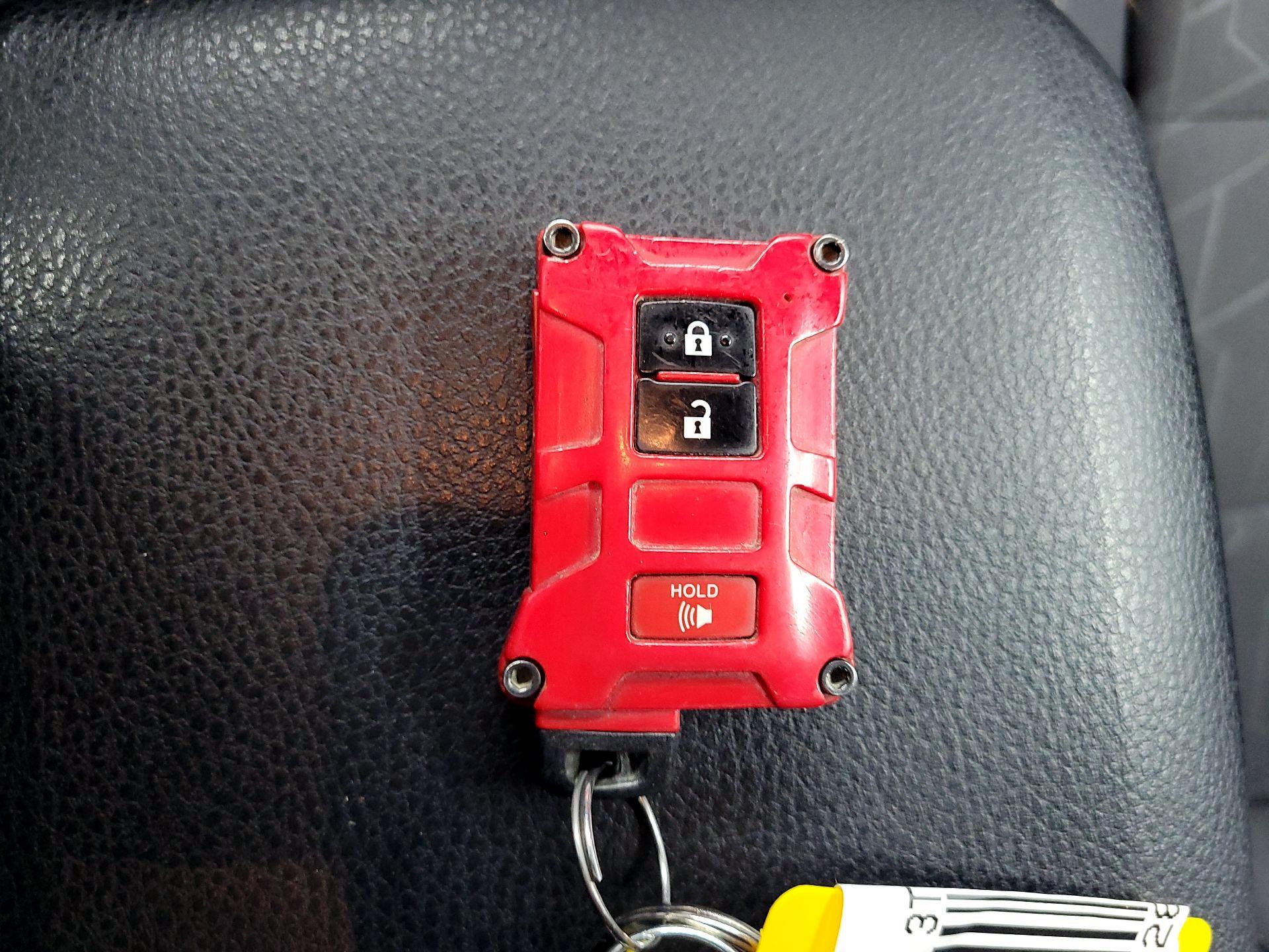 Thumbnail: 2018 Toyota Tacoma - 19