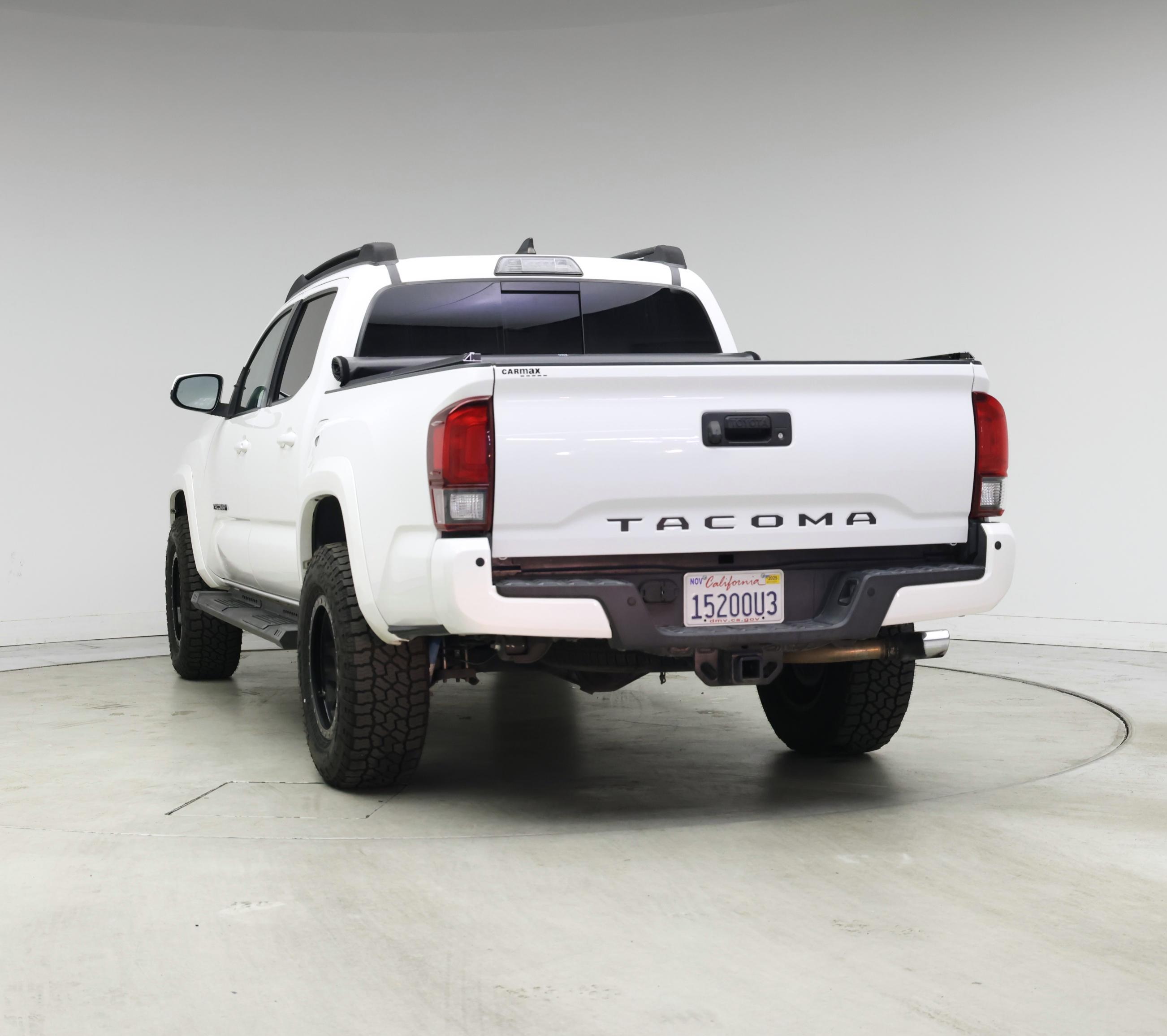 Thumbnail: 2018 Toyota Tacoma - 6