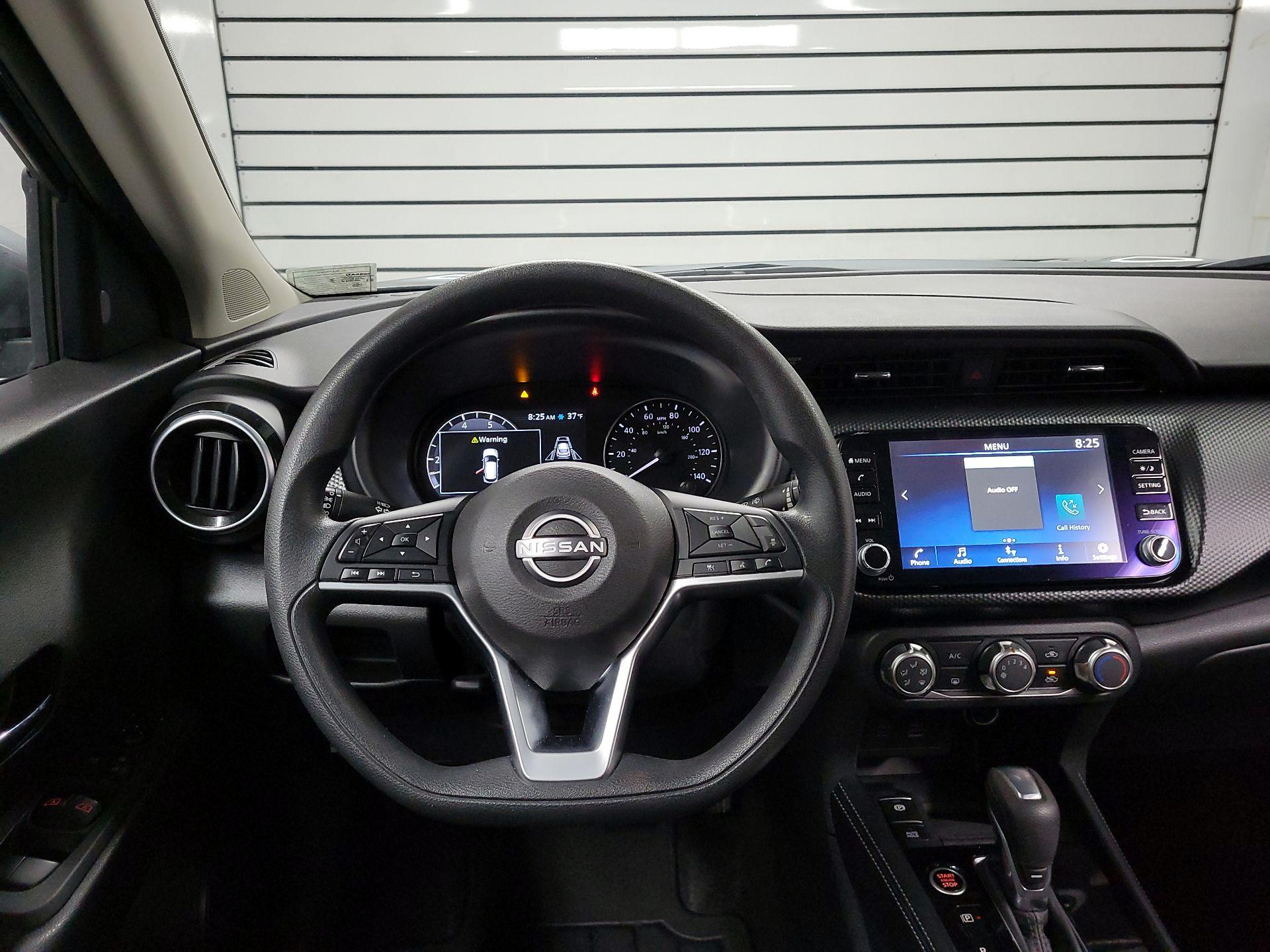 Thumbnail: 2023 Nissan Kicks - 10