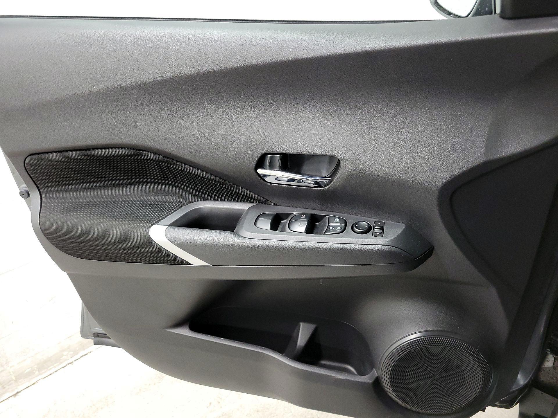 Thumbnail: 2023 Nissan Kicks - 12