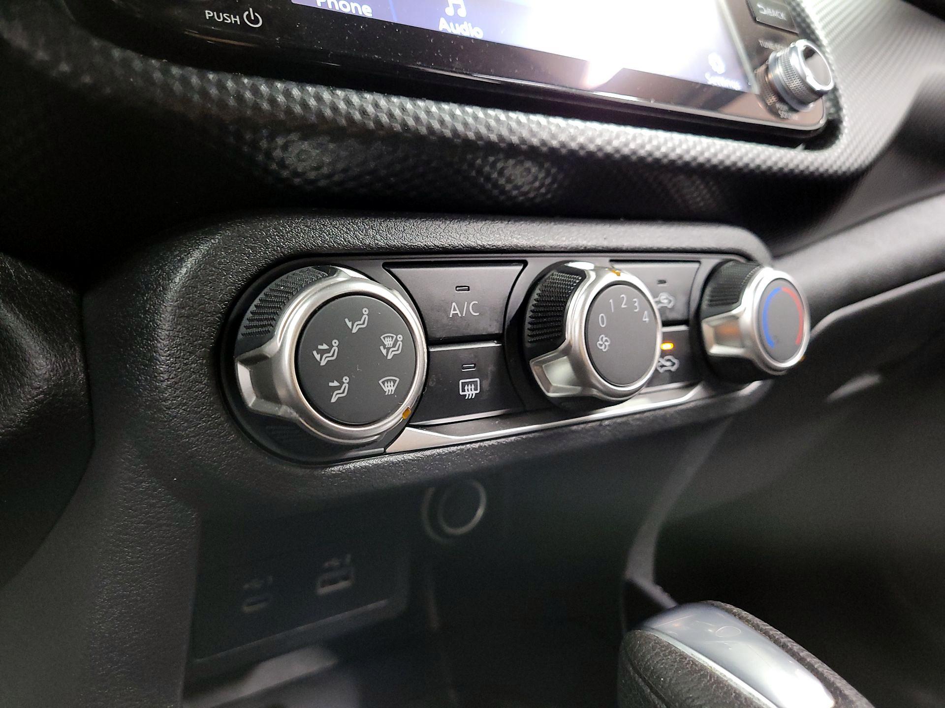 Thumbnail: 2023 Nissan Kicks - 15