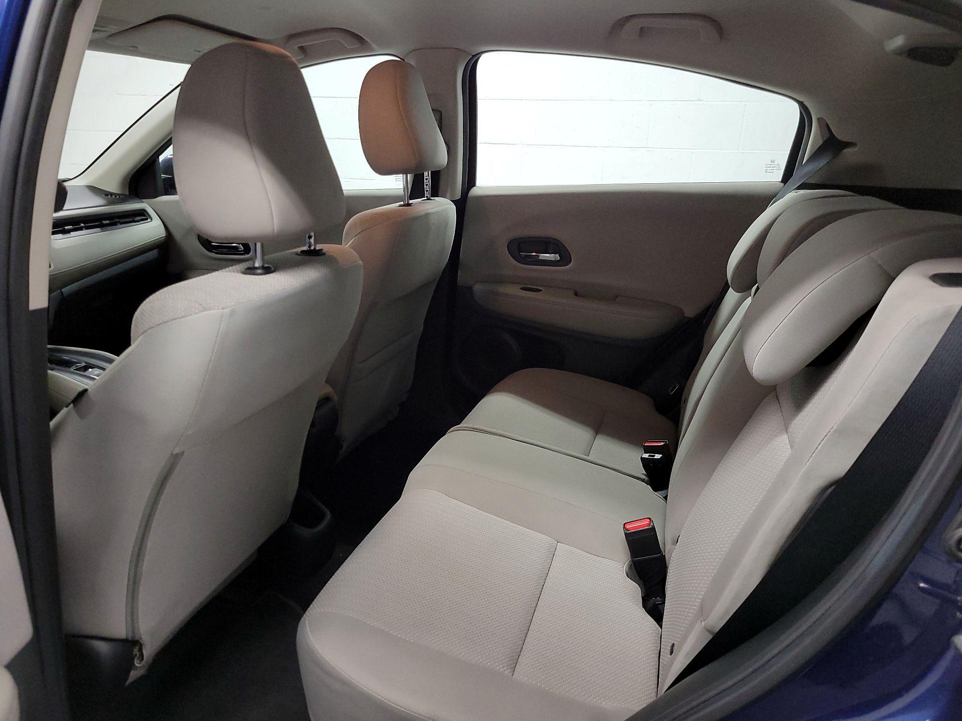 Thumbnail: 2016 Honda HR-V - 17