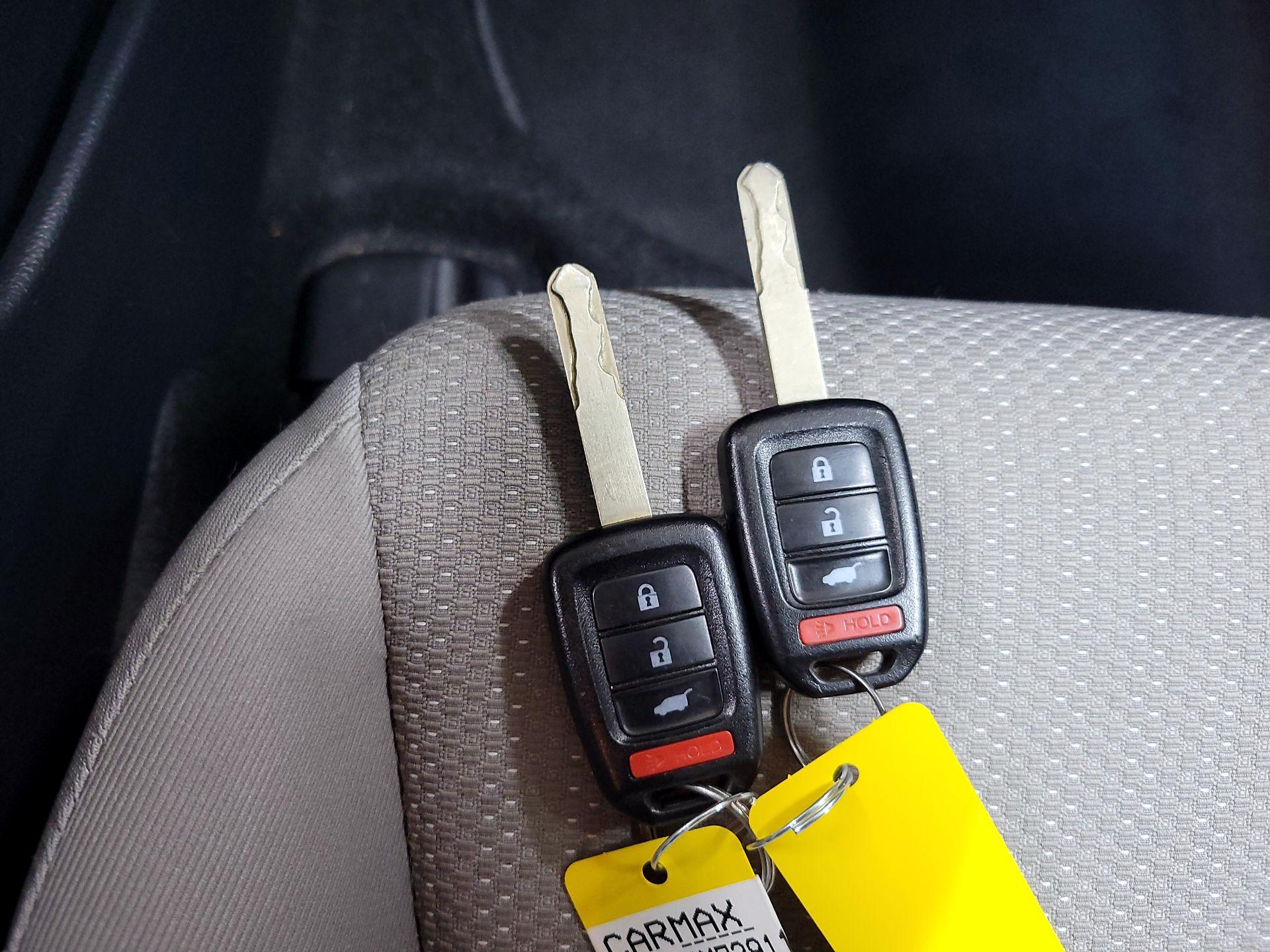 Thumbnail: 2016 Honda HR-V - 20