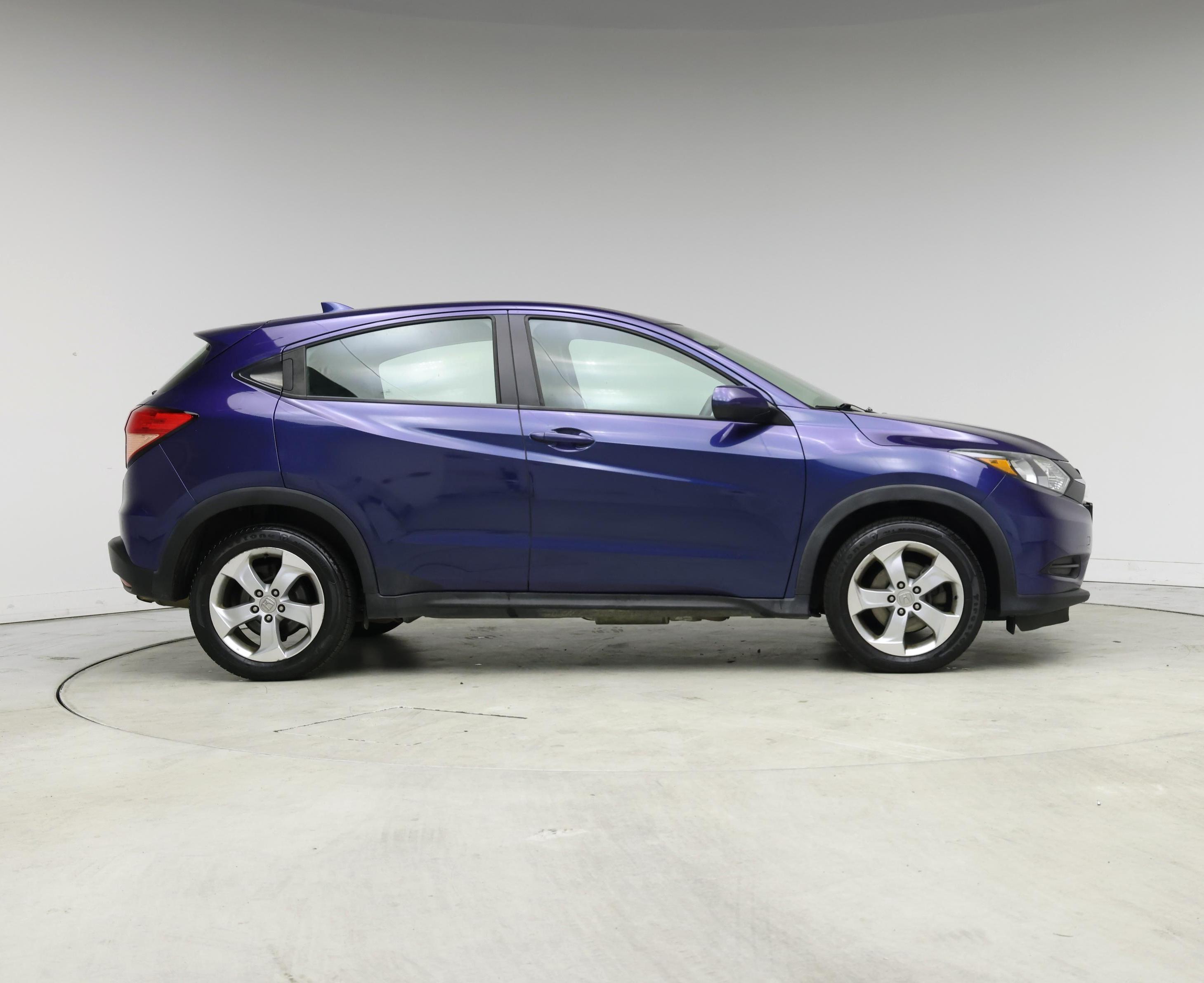 Thumbnail: 2016 Honda HR-V - 7