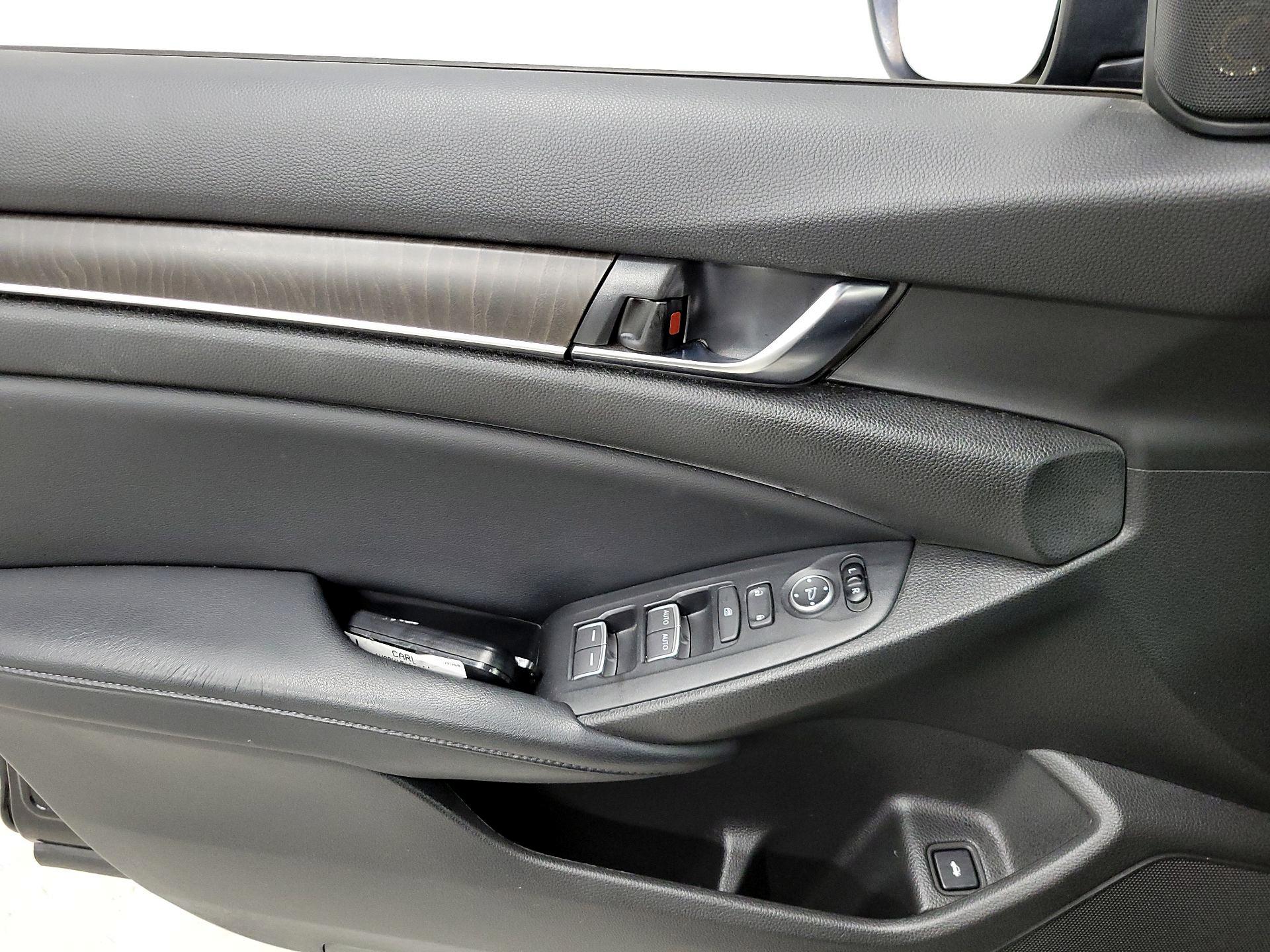 Thumbnail: 2018 Honda Accord - 12