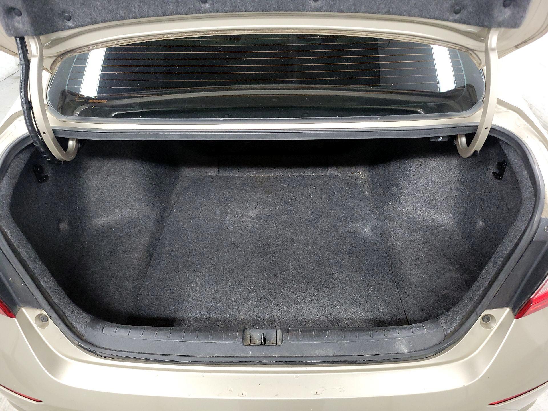 Thumbnail: 2018 Honda Accord - 18