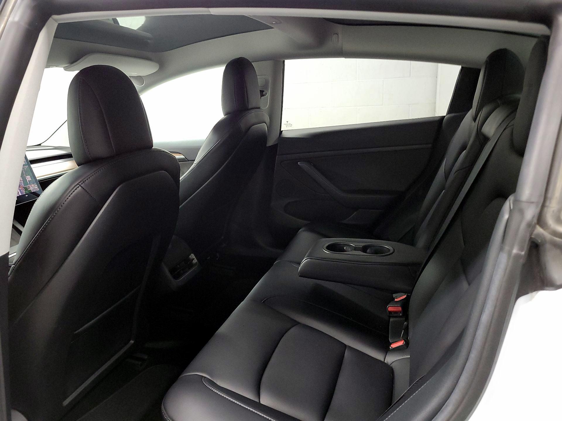 Thumbnail: 2022 Tesla Model 3 - 18