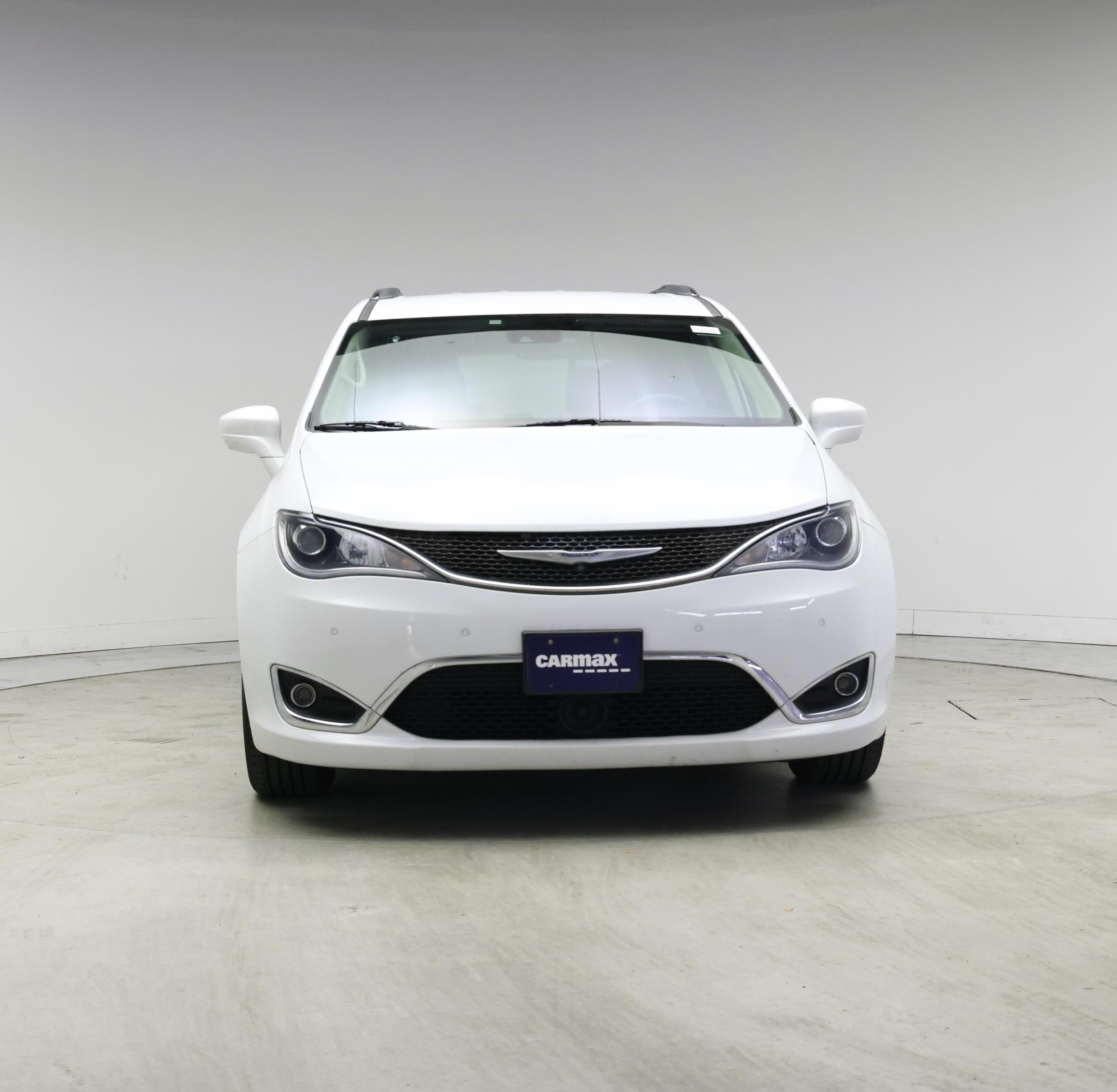 Thumbnail: 2017 Chrysler Pacifica - 5