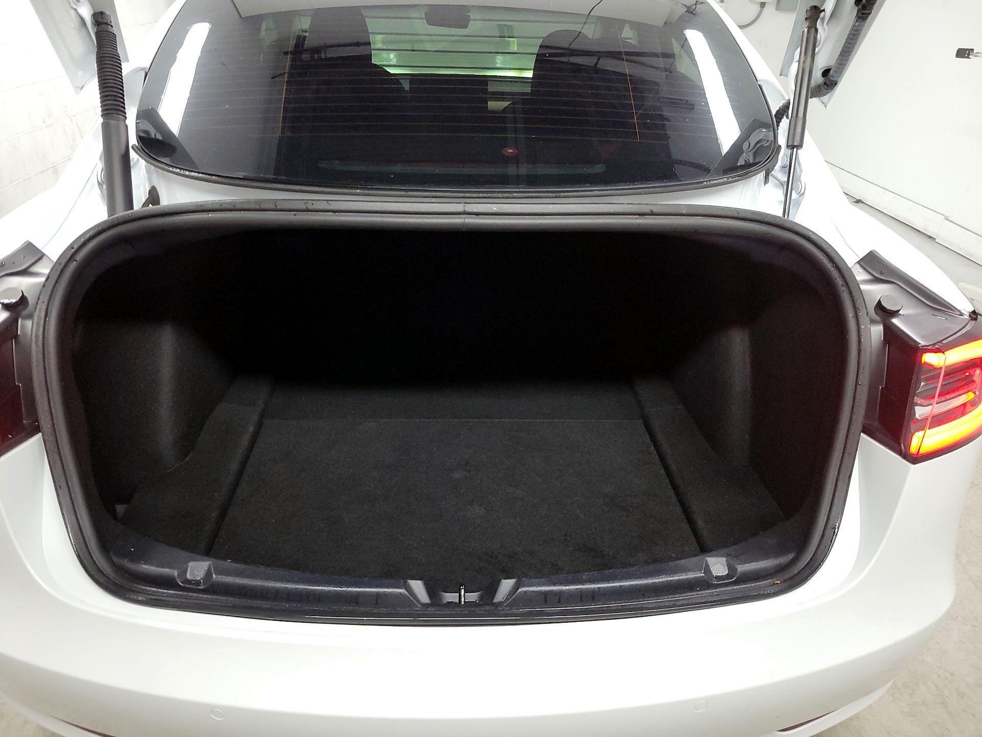 Thumbnail: 2022 Tesla Model 3 - 18