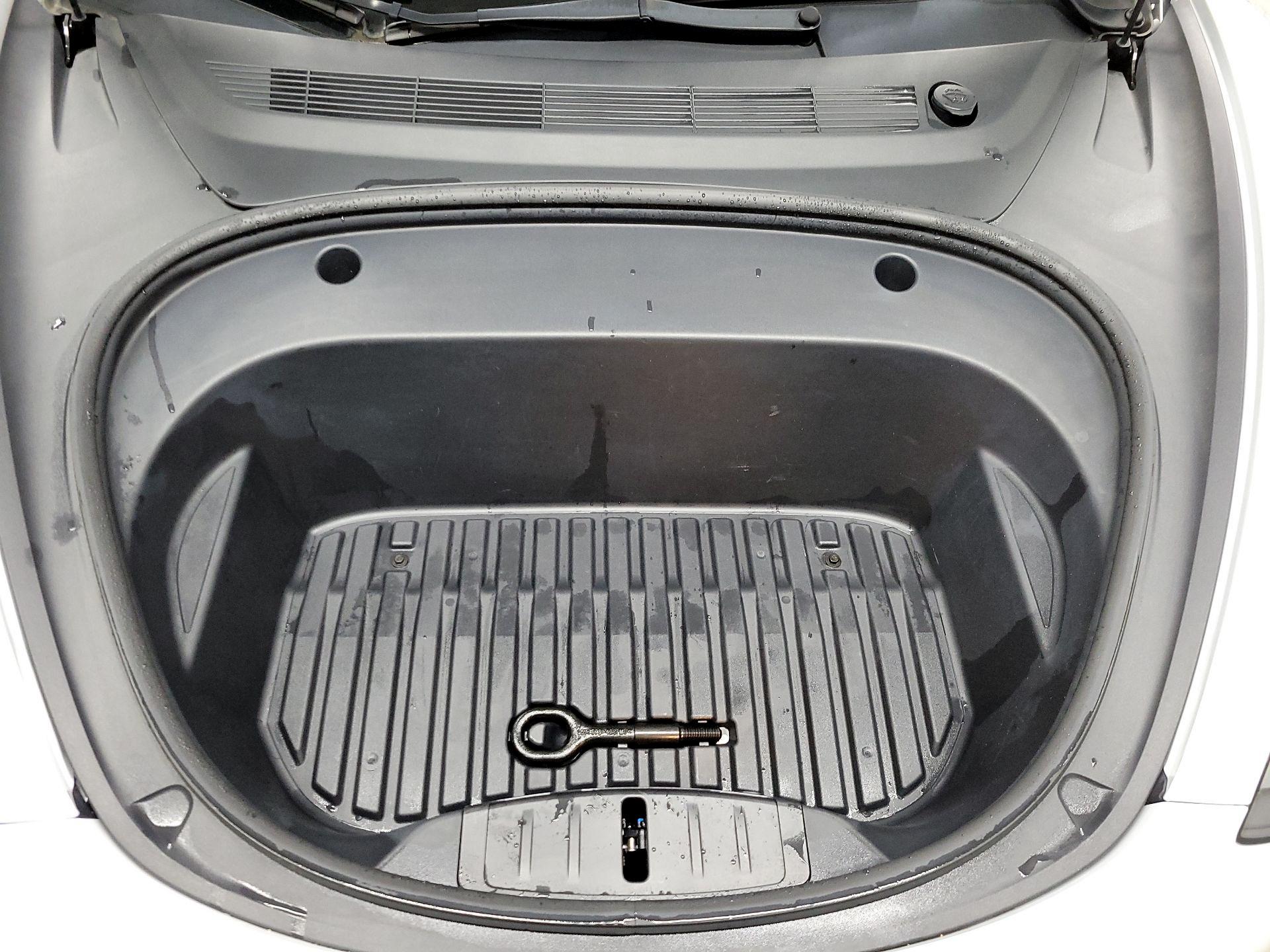 Thumbnail: 2022 Tesla Model 3 - 19