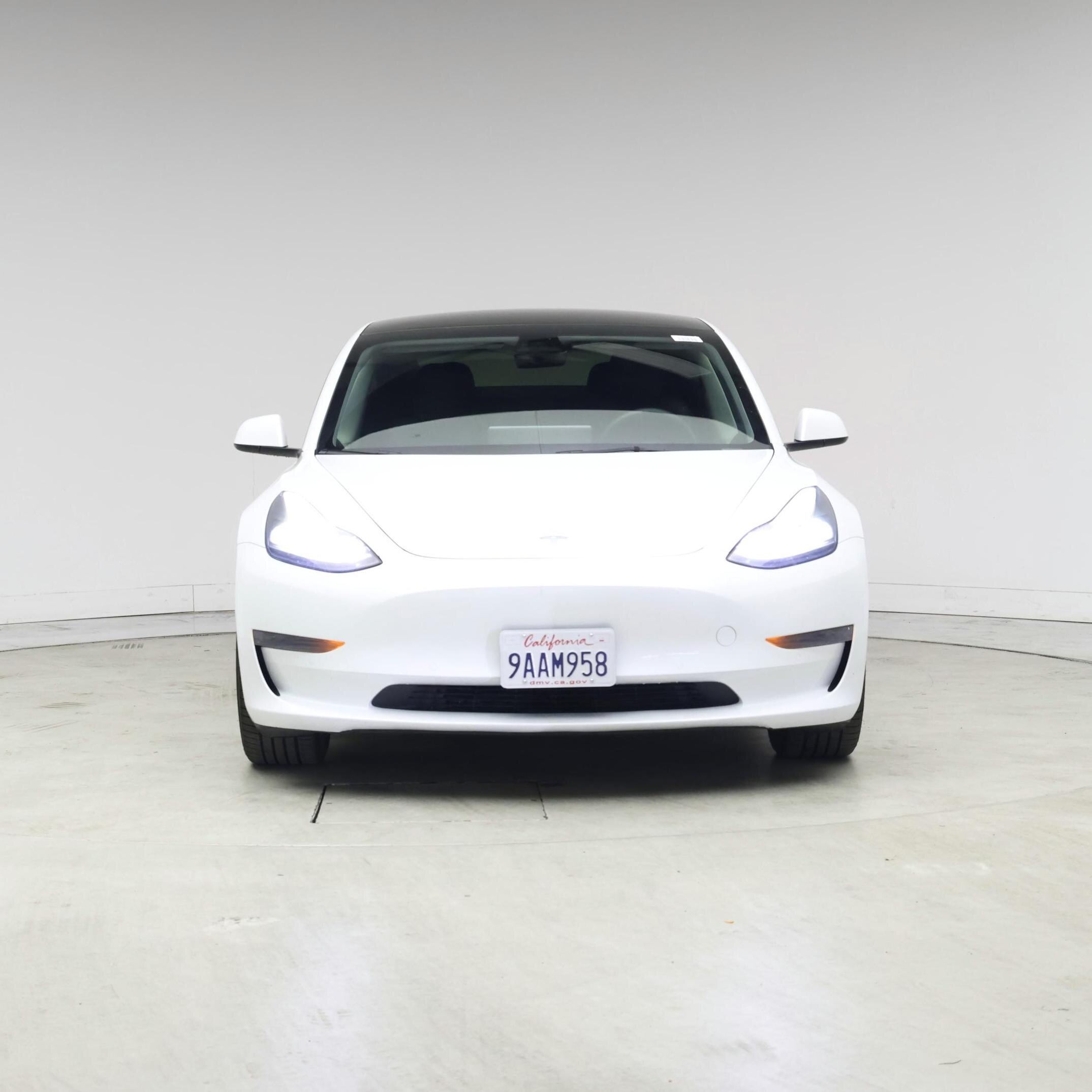 Thumbnail: 2022 Tesla Model 3 - 5