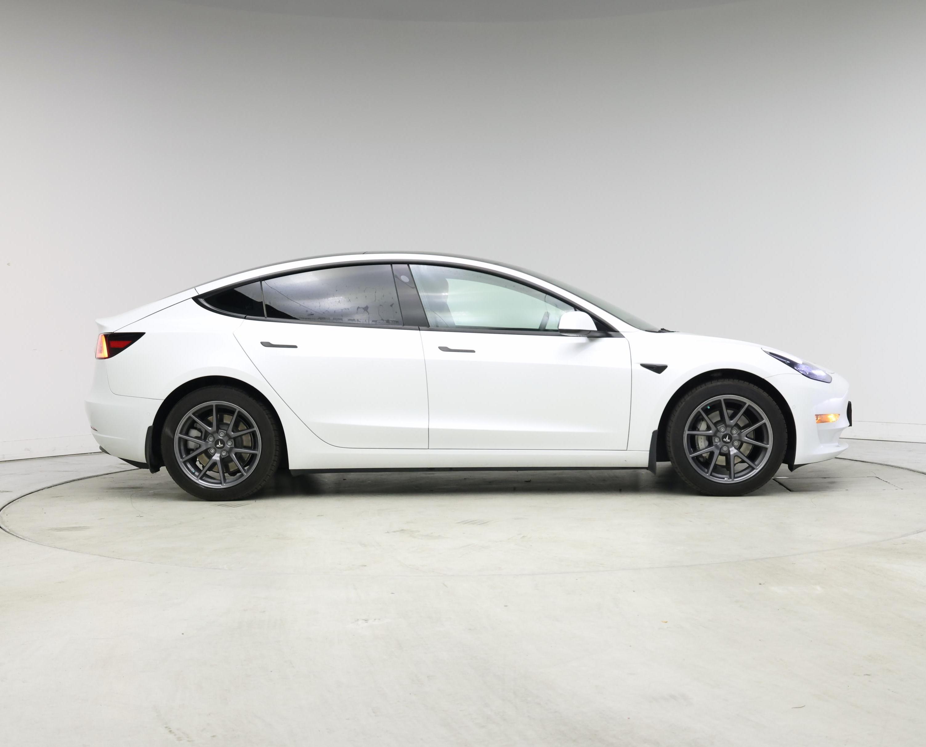 Thumbnail: 2022 Tesla Model 3 - 7