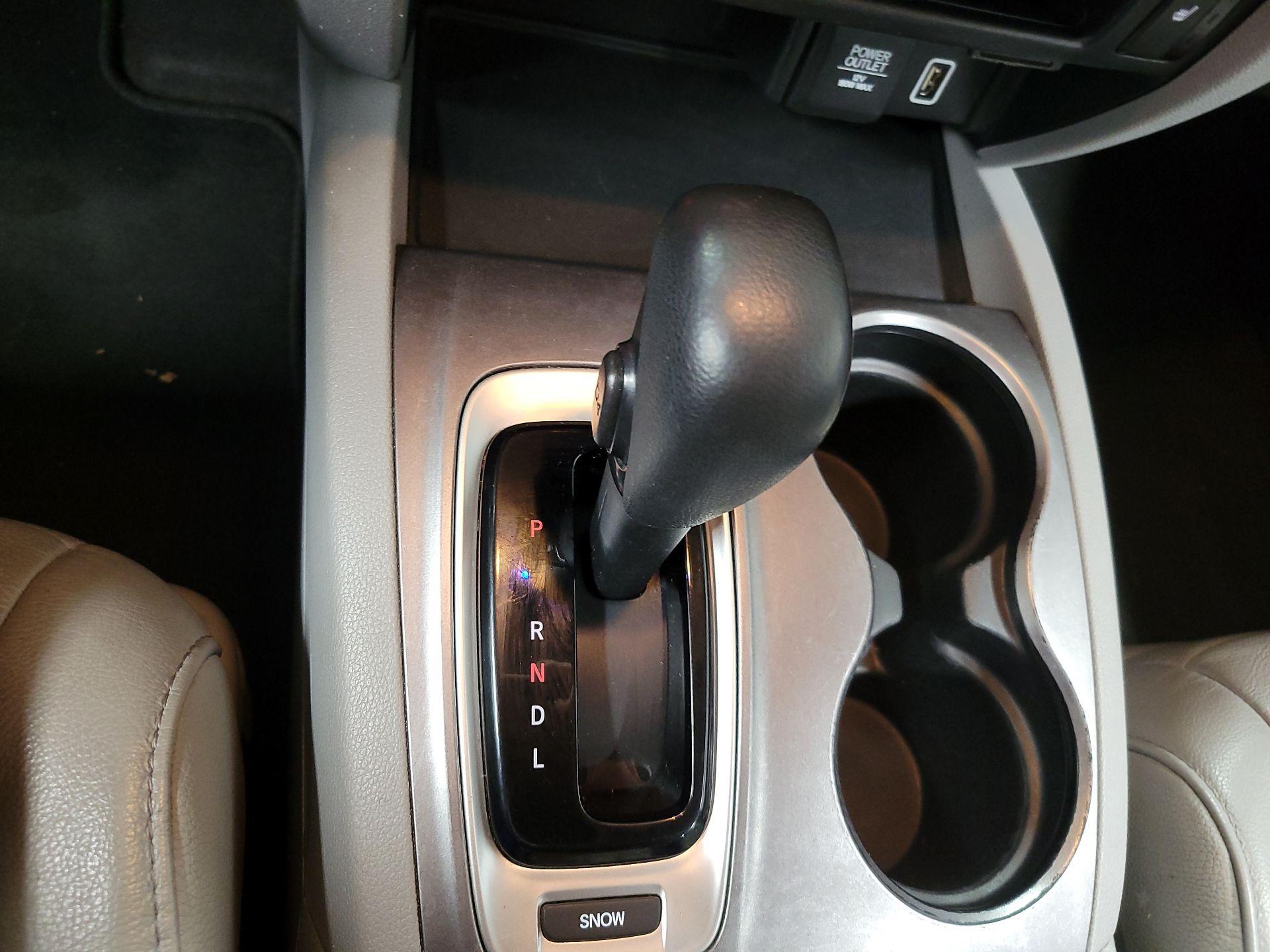 Thumbnail: 2019 Honda Pilot - 16