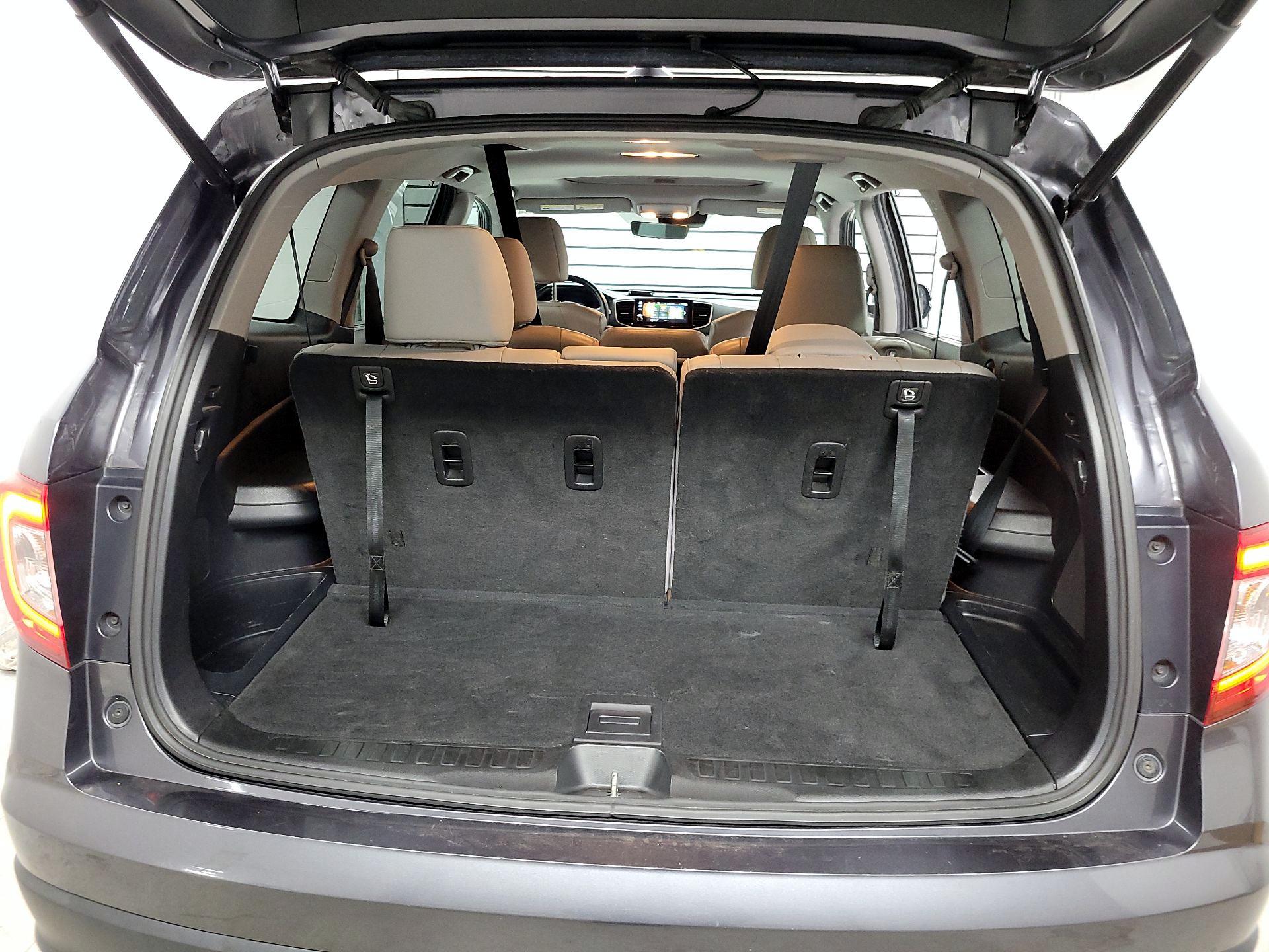 Thumbnail: 2019 Honda Pilot - 18