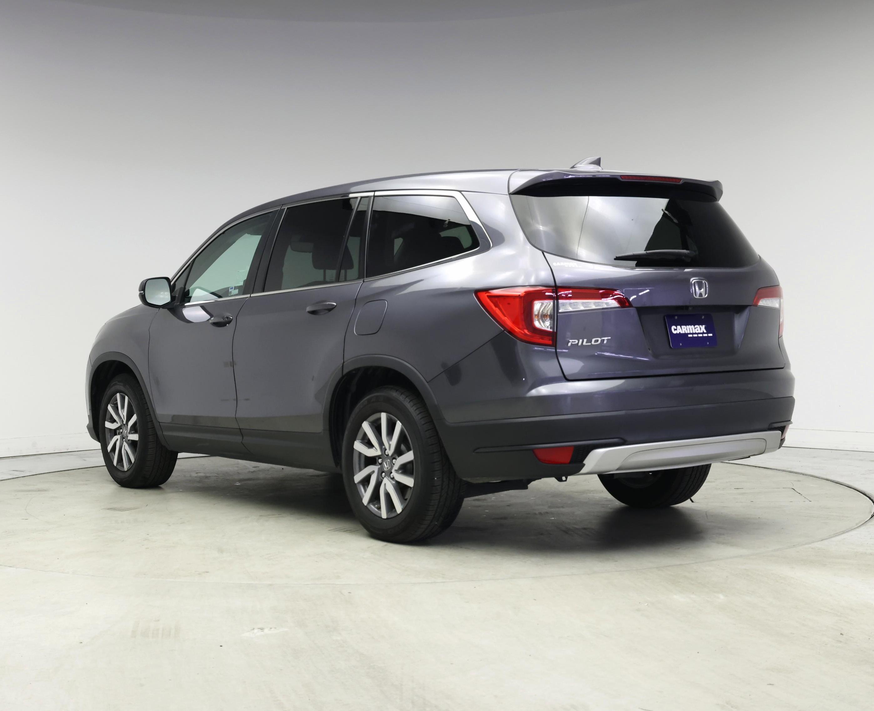 Thumbnail: 2019 Honda Pilot - 2