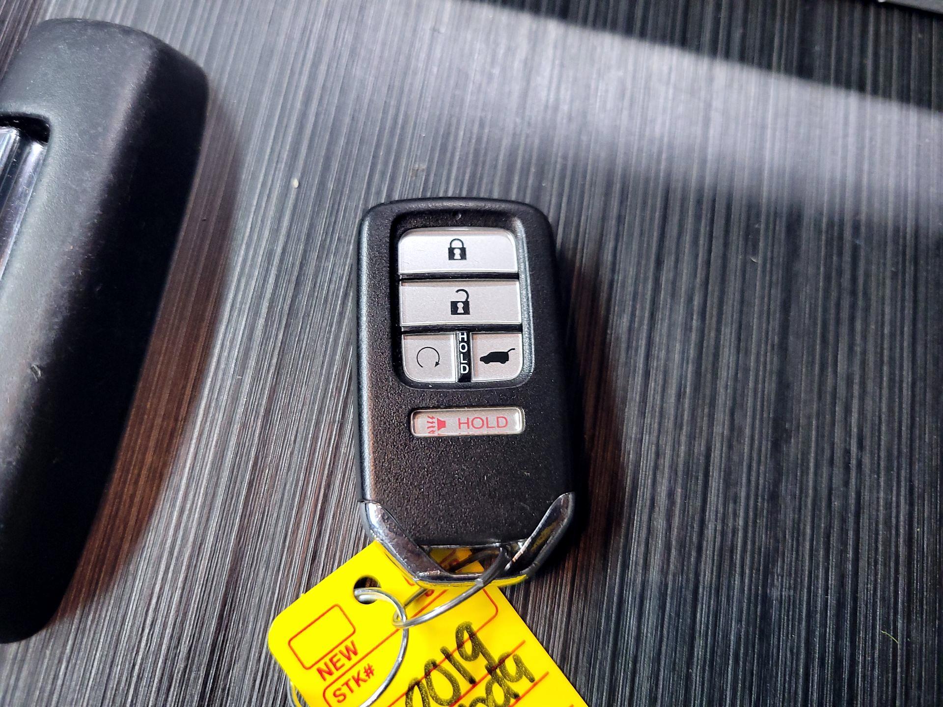 Thumbnail: 2019 Honda Pilot - 20