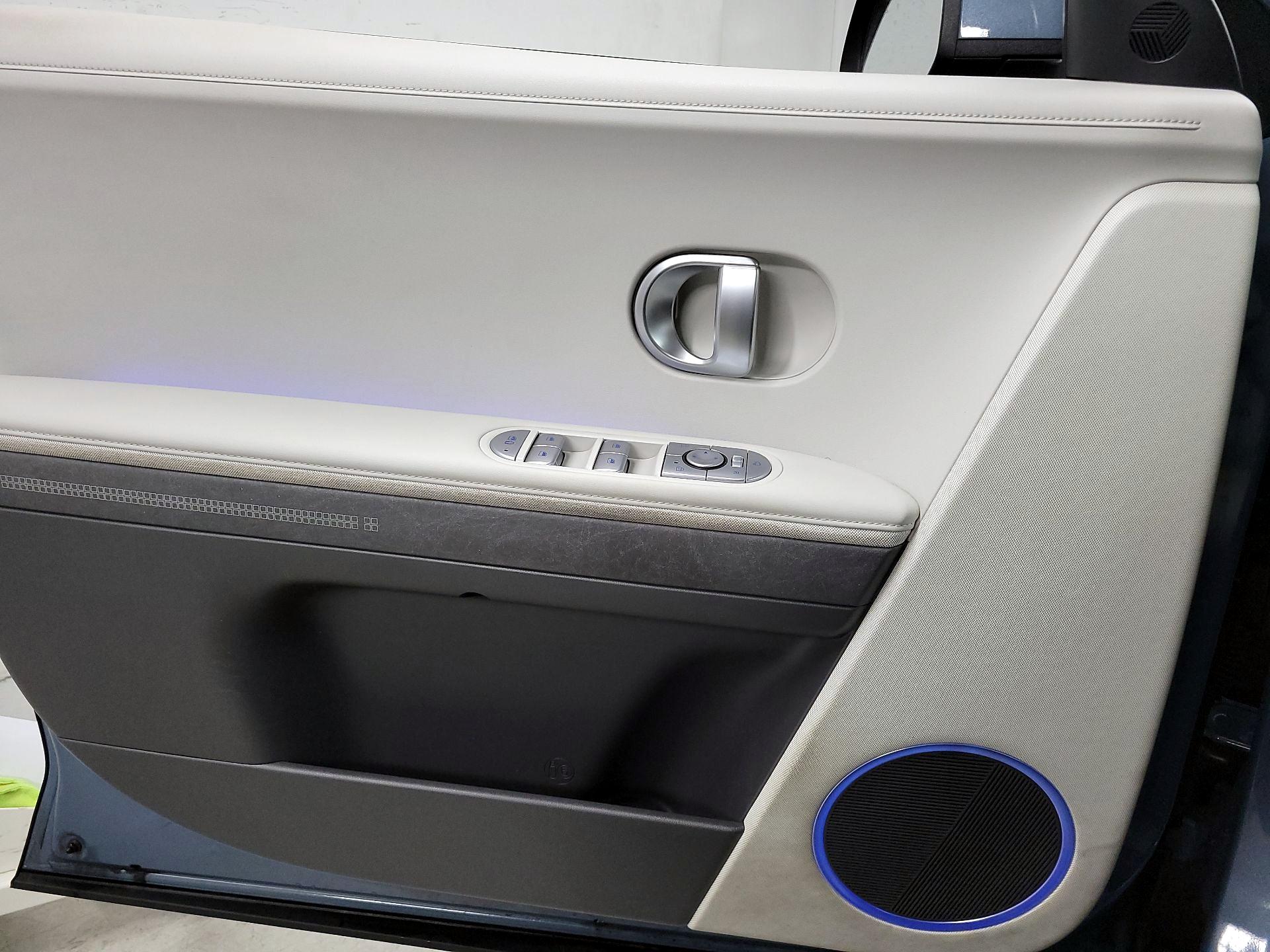 Thumbnail: 2023 Hyundai Ioniq 5 - 12