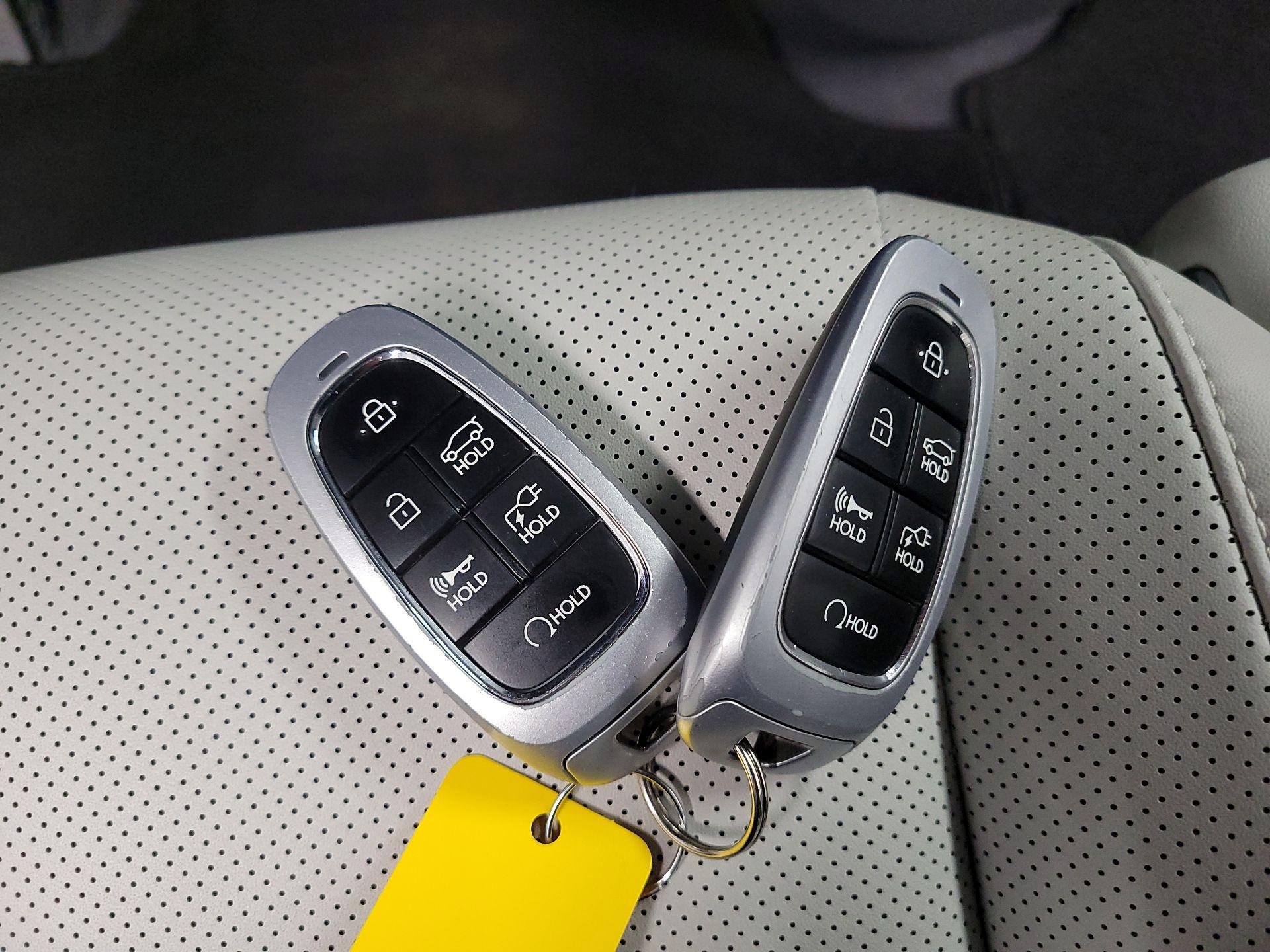 Thumbnail: 2023 Hyundai Ioniq 5 - 19