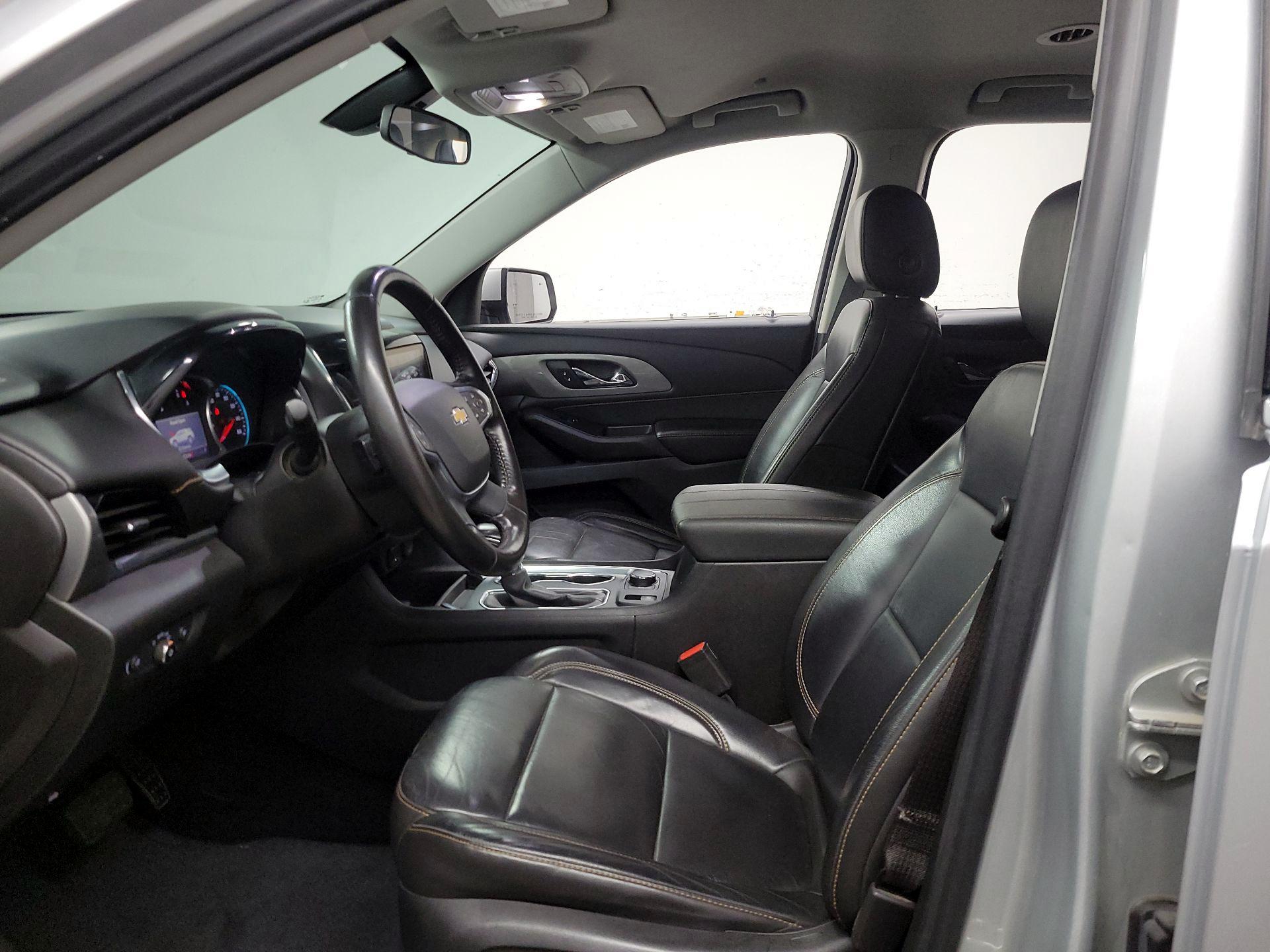 Thumbnail: 2021 Chevrolet Traverse - 11