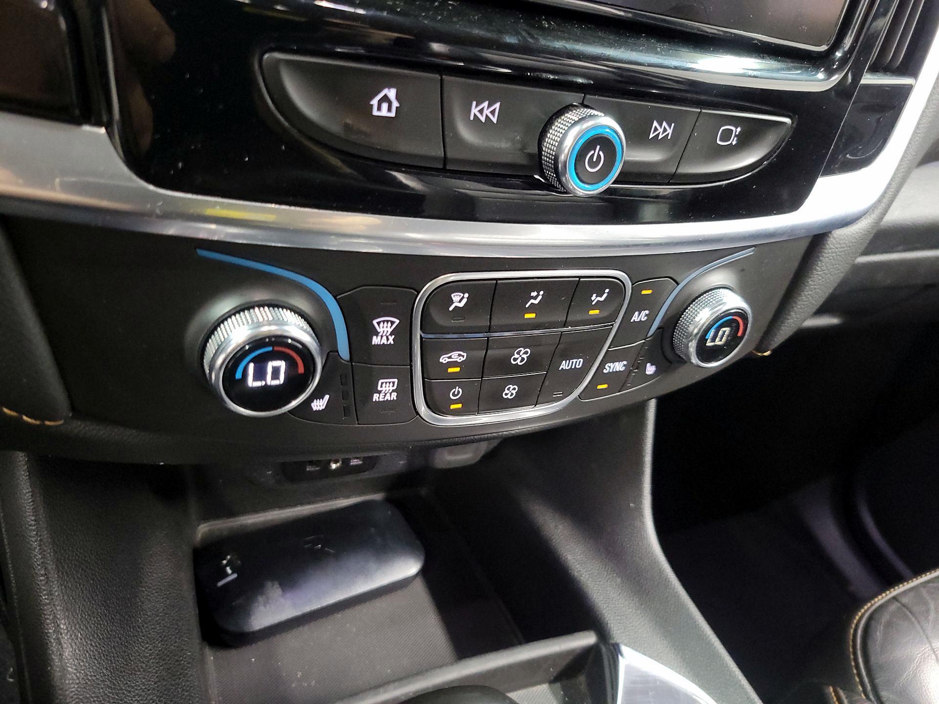 Thumbnail: 2021 Chevrolet Traverse - 15