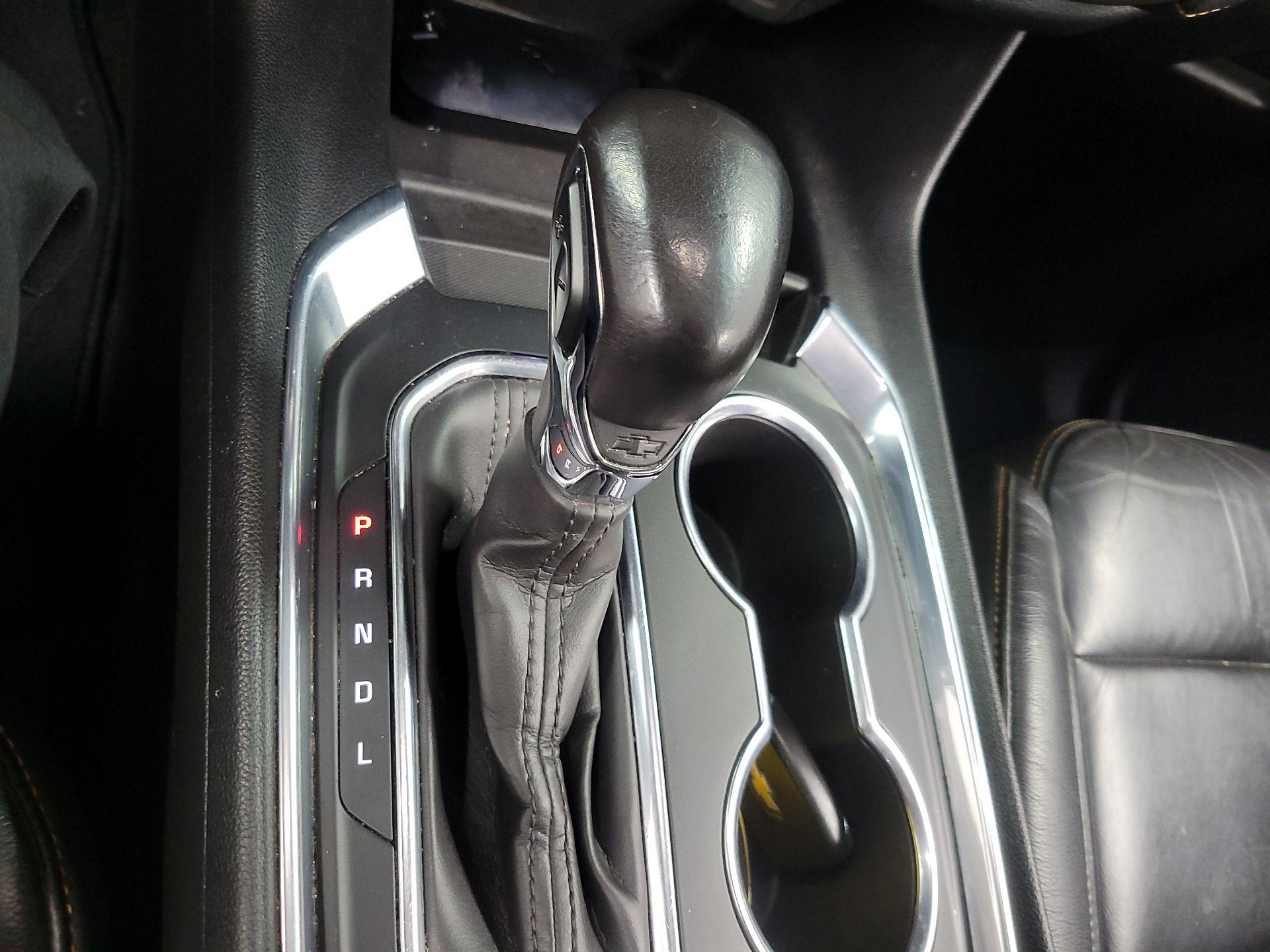 Thumbnail: 2021 Chevrolet Traverse - 16