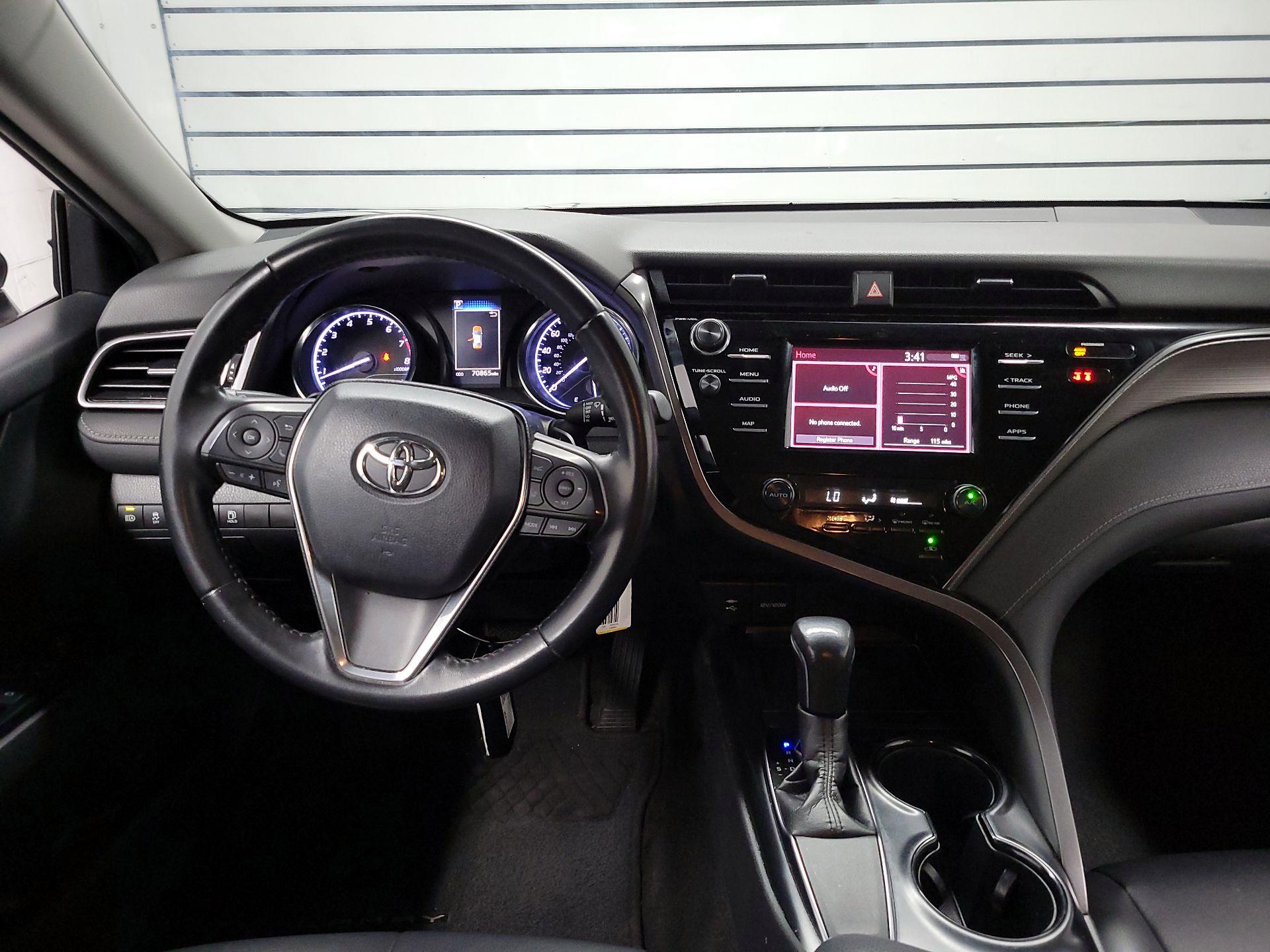 Thumbnail: 2019 Toyota Camry - 9