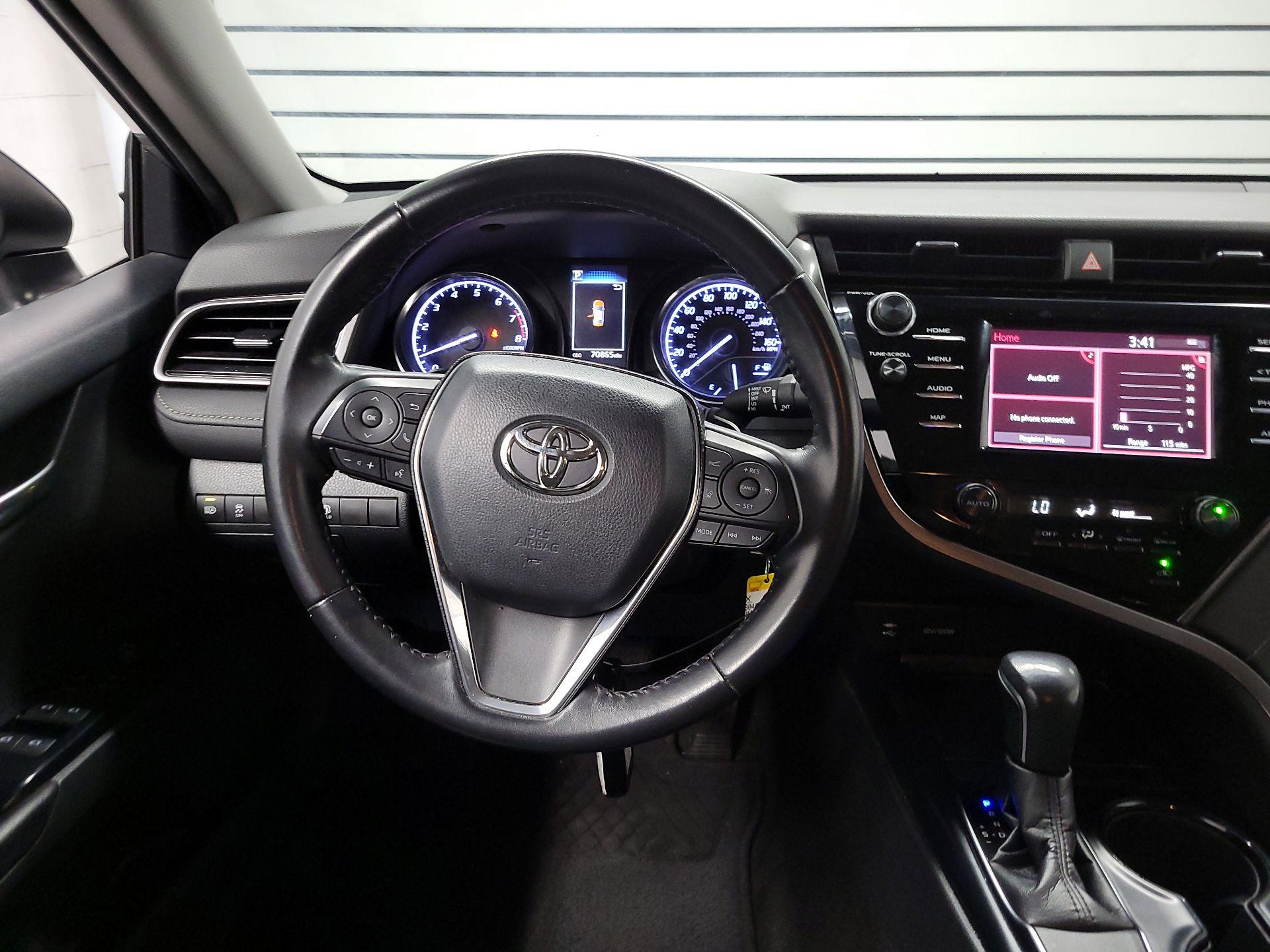 Thumbnail: 2019 Toyota Camry - 10