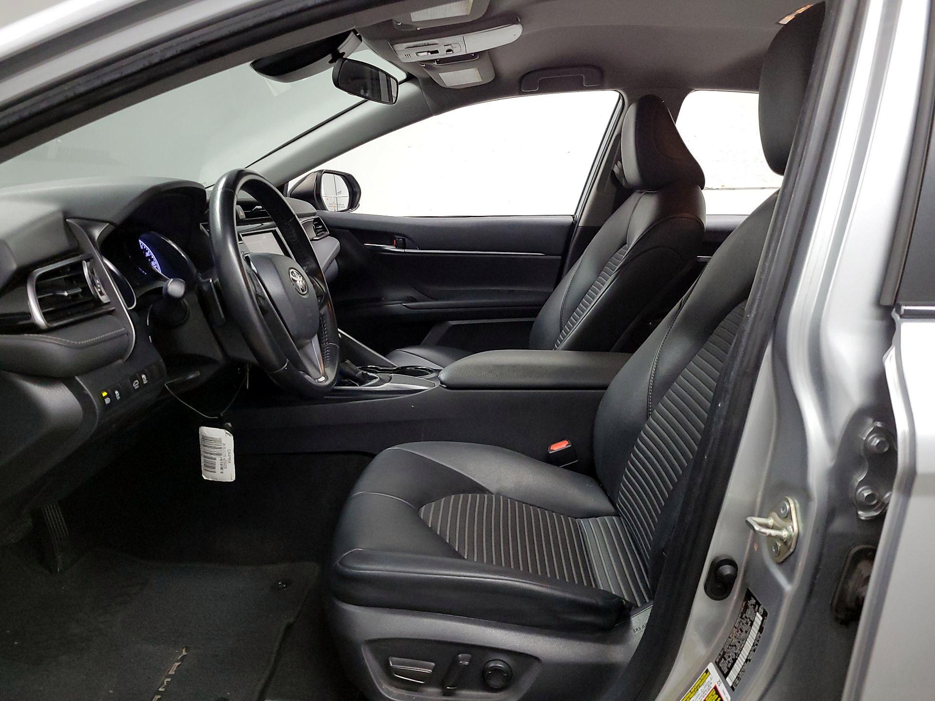 Thumbnail: 2019 Toyota Camry - 11