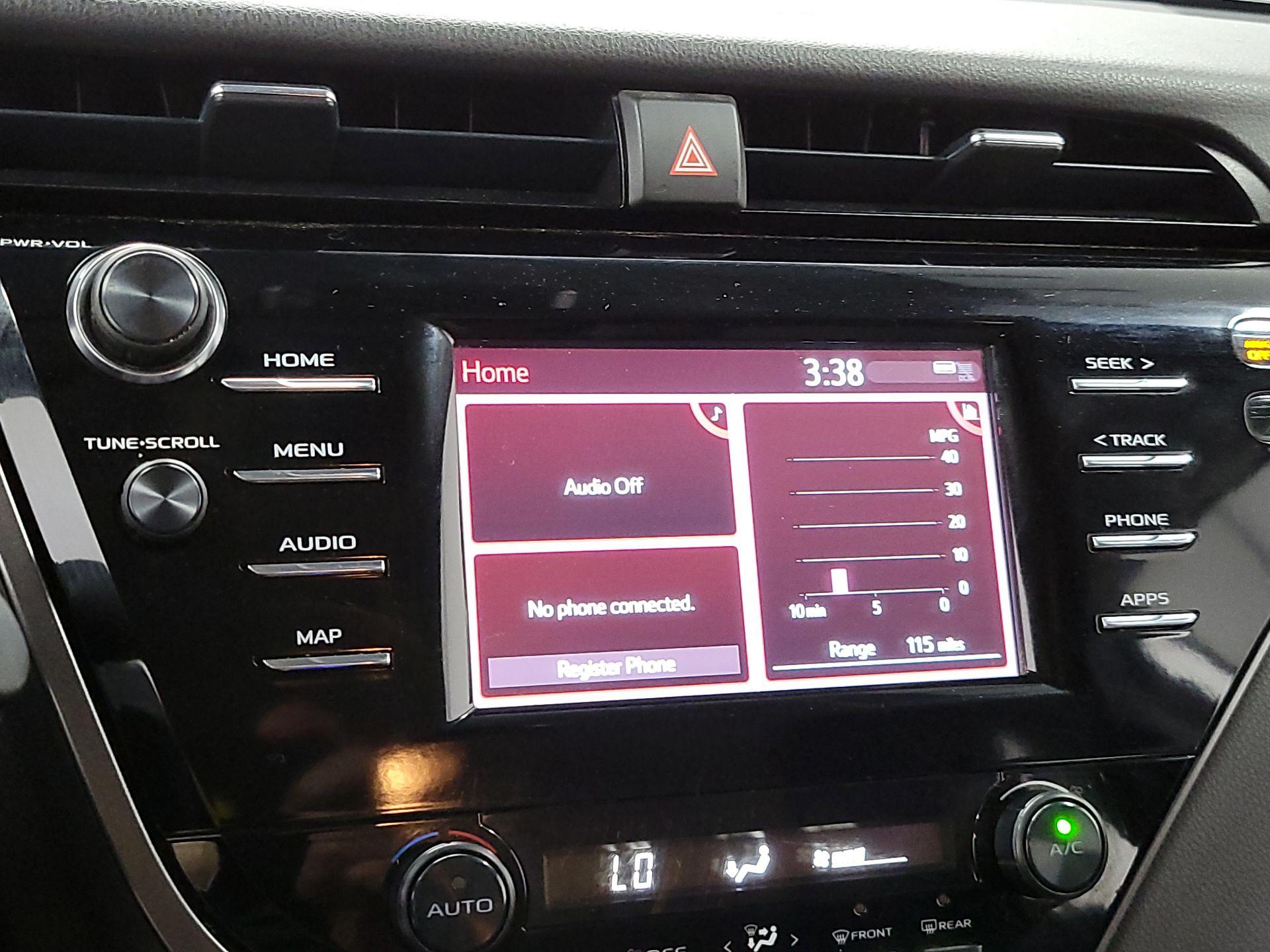 Thumbnail: 2019 Toyota Camry - 14