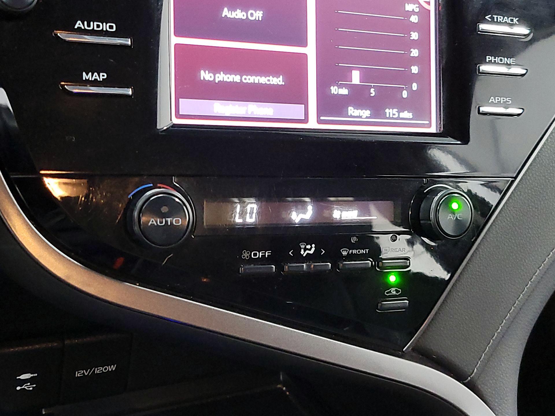 Thumbnail: 2019 Toyota Camry - 15