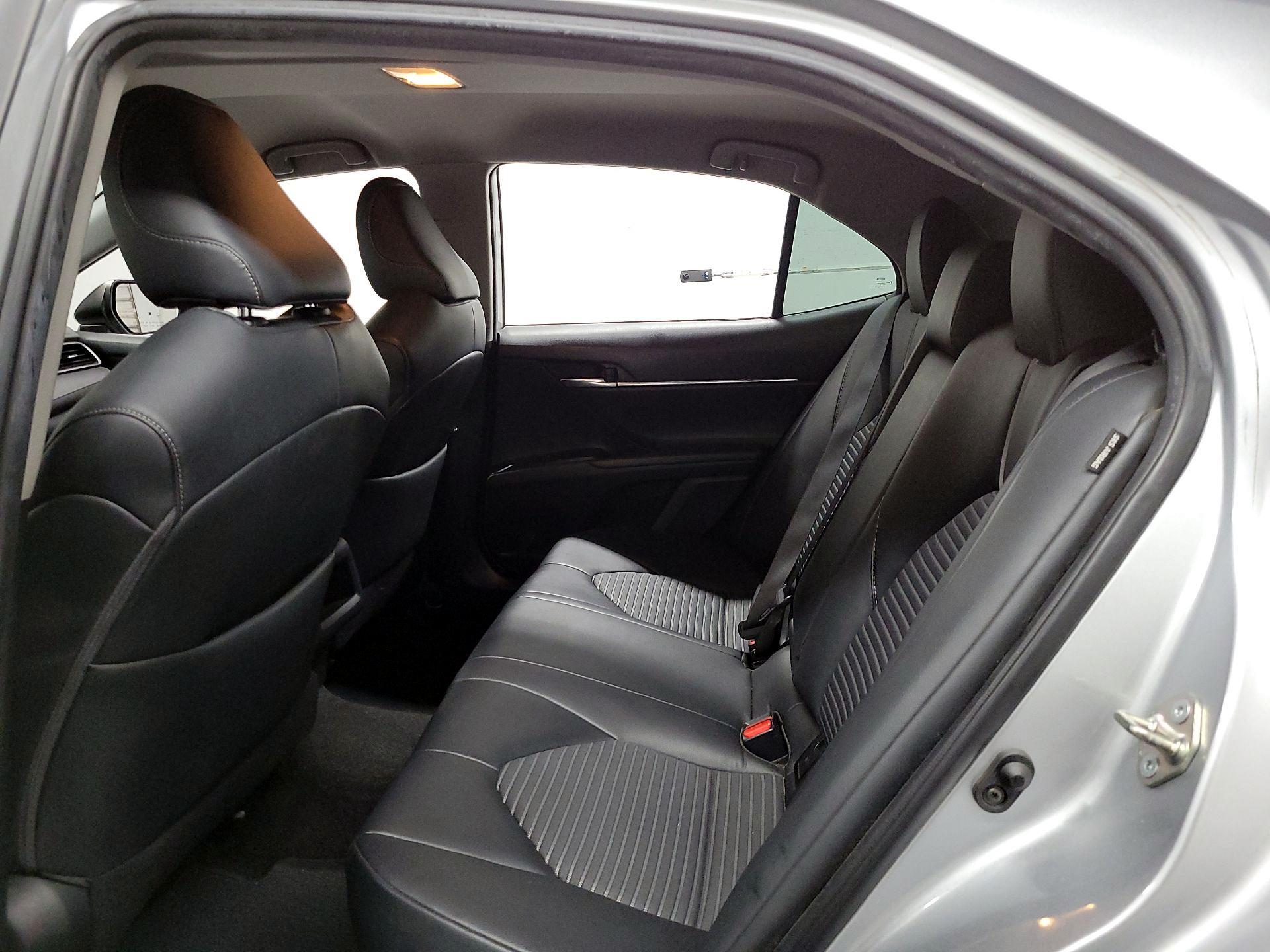 Thumbnail: 2019 Toyota Camry - 17