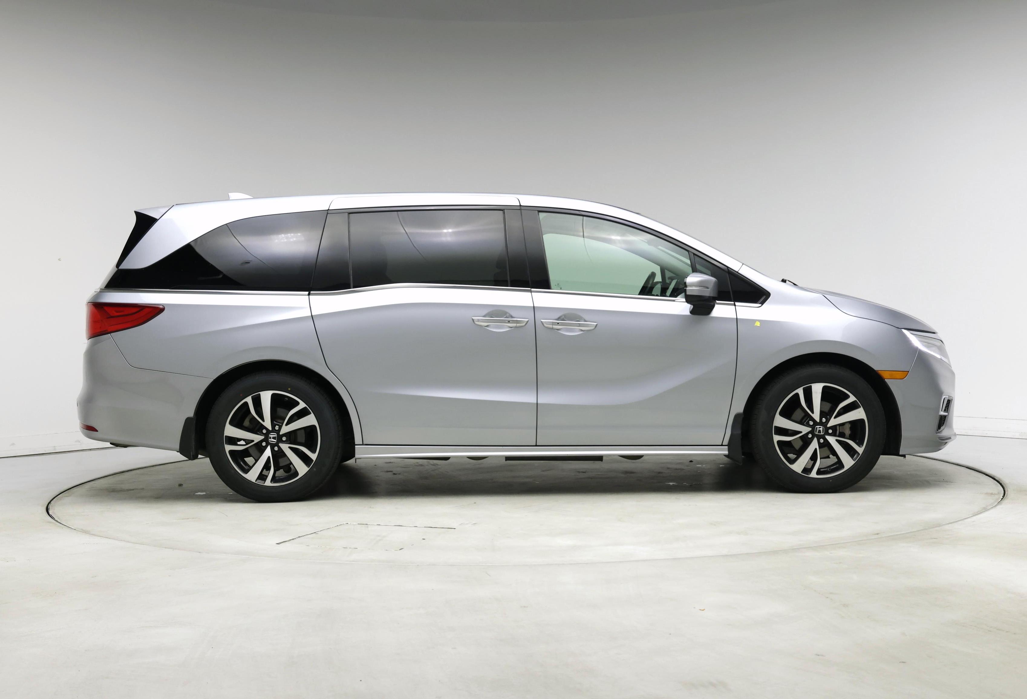 Thumbnail: 2019 Honda Odyssey - 7
